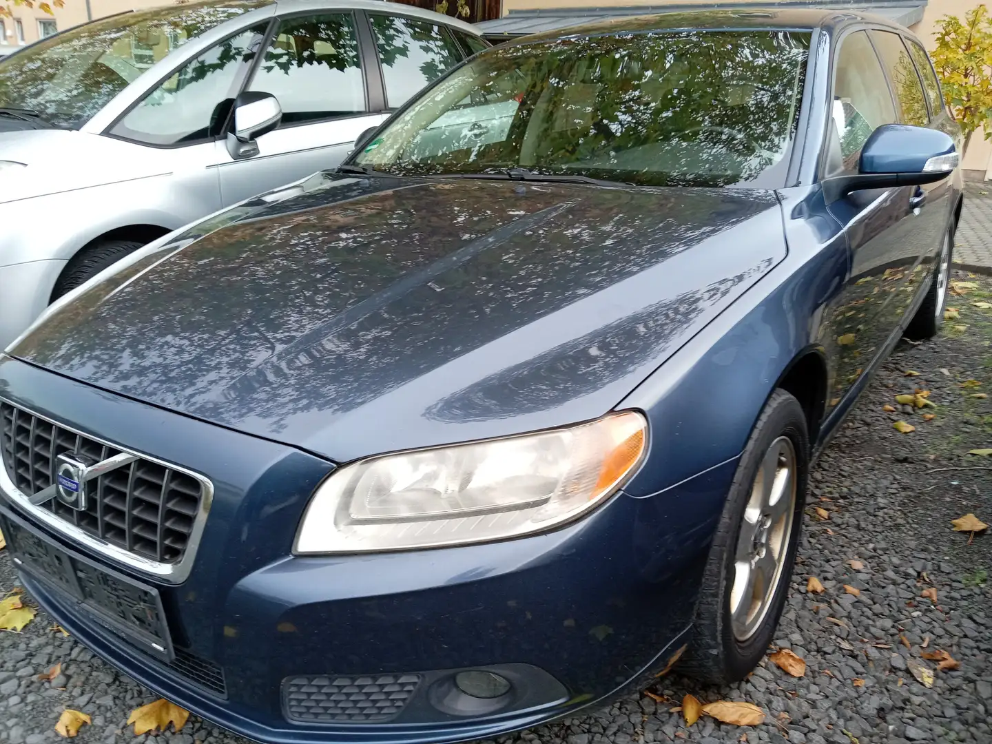 Volvo V70 V70 D5 AWD Blau - 1