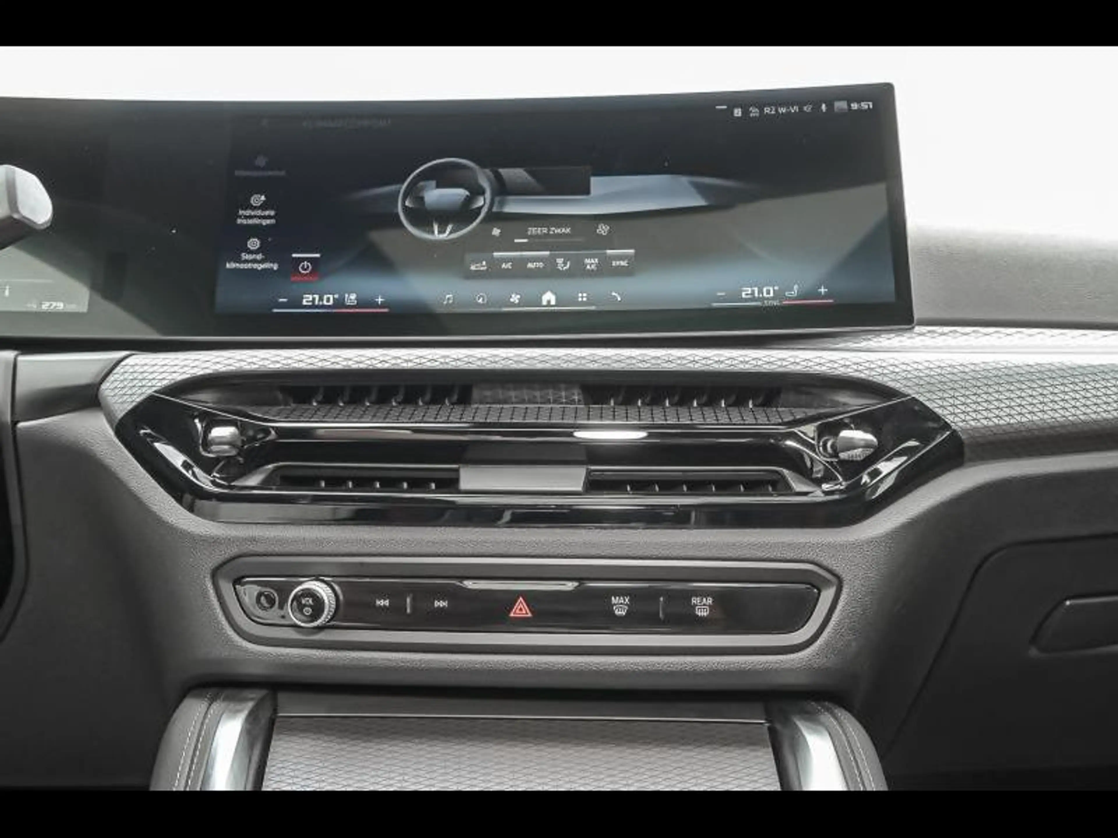 BMW i4 Gran Coupé — photo 12