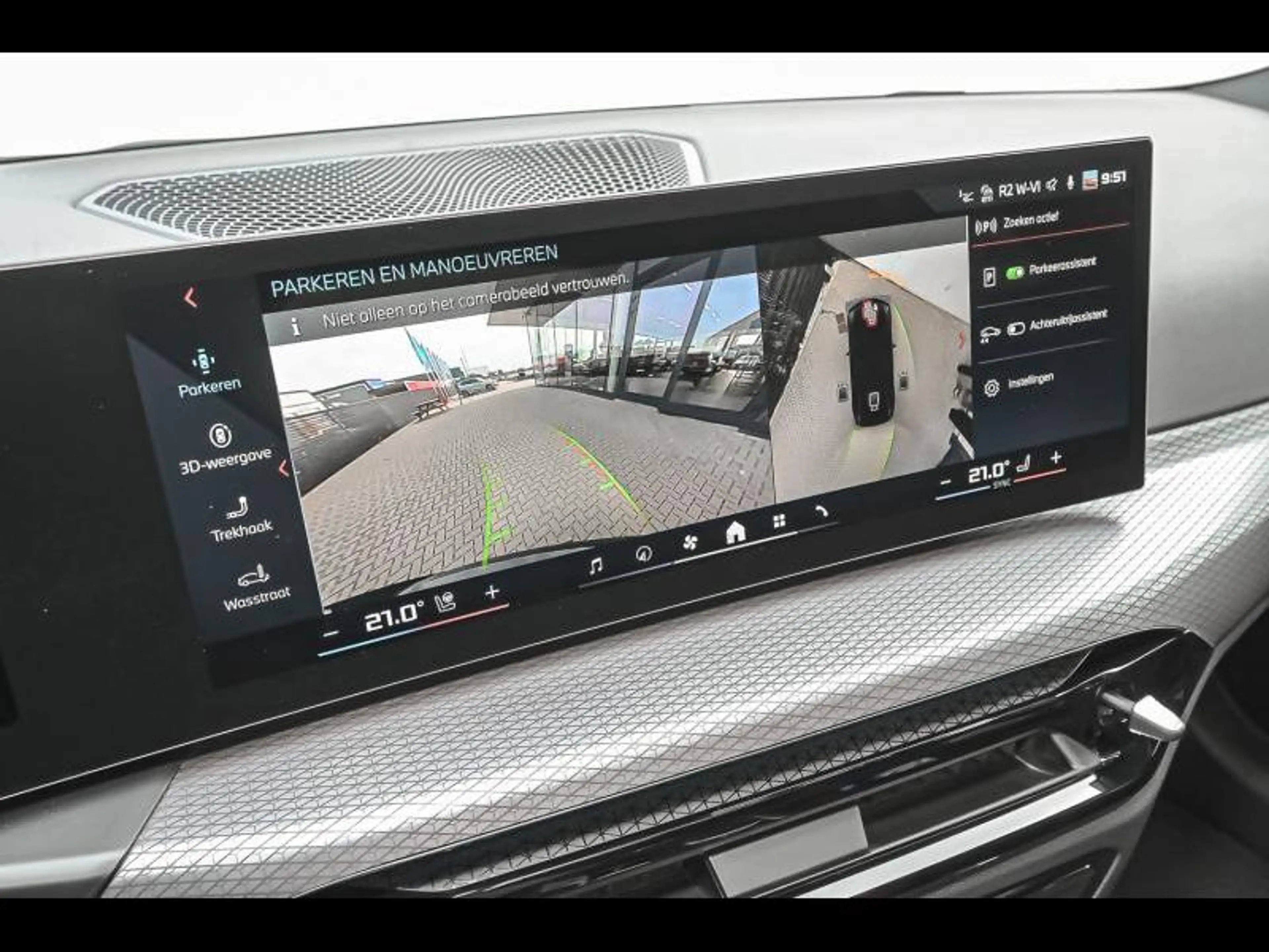 BMW i4 Gran Coupé — photo 15