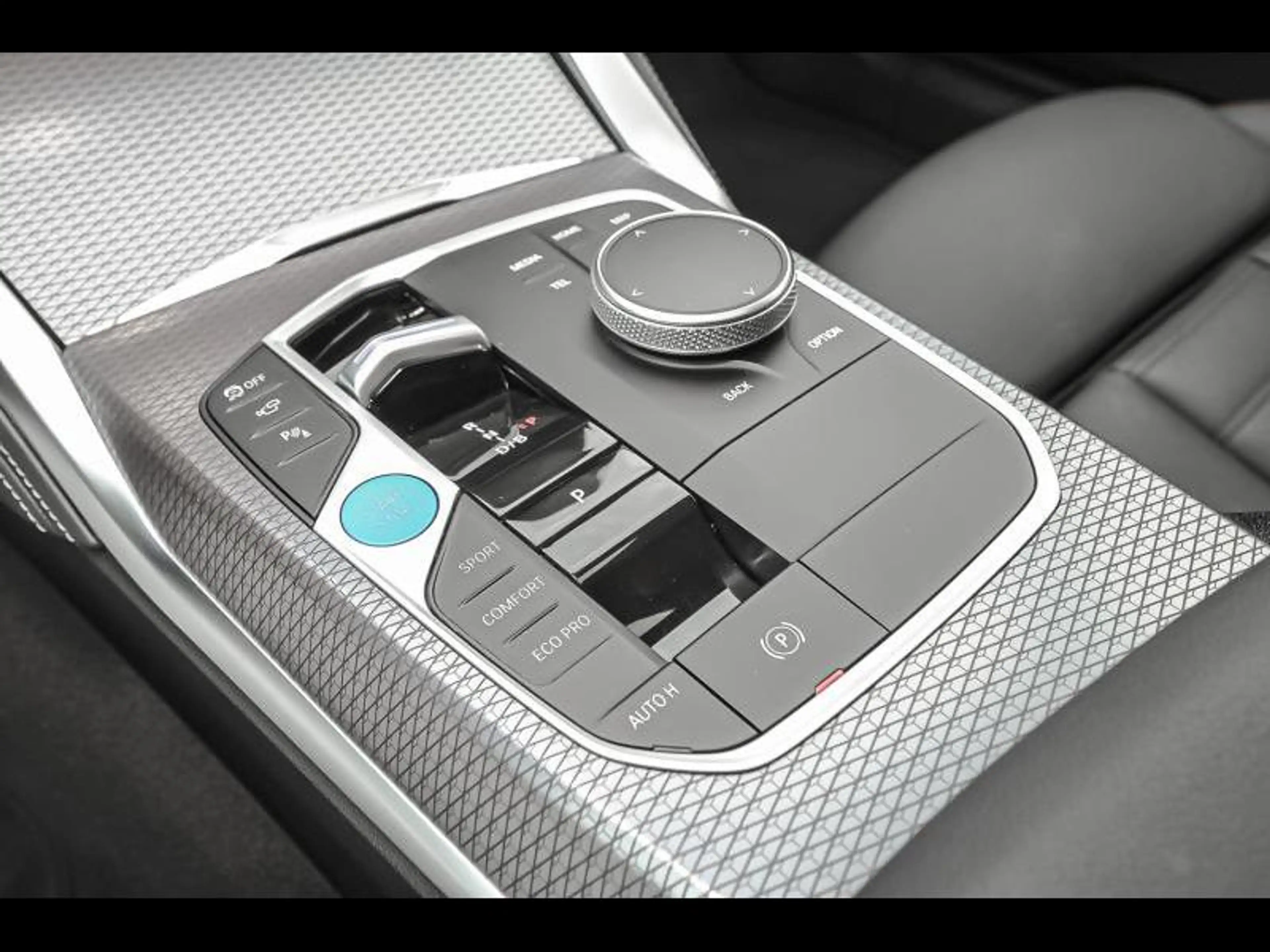 BMW i4 Gran Coupé — photo 11
