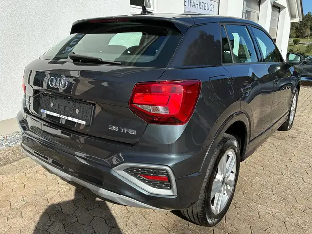 Audi Q2 view 5