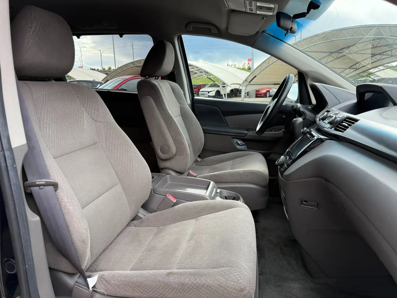 Honda Odyssey снимка Honda Odyssey