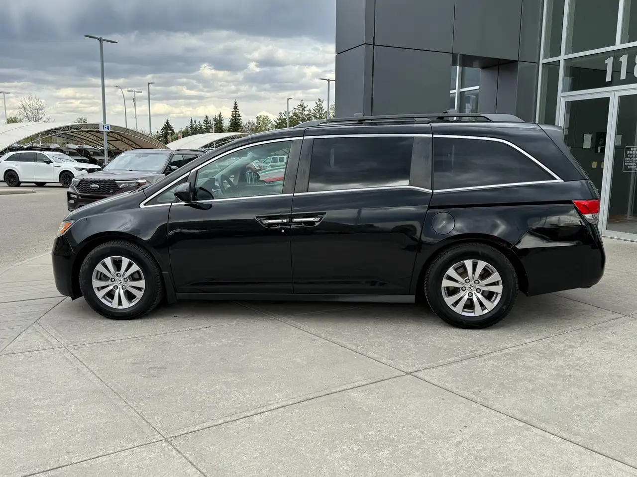 Honda Odyssey снимка Honda Odyssey