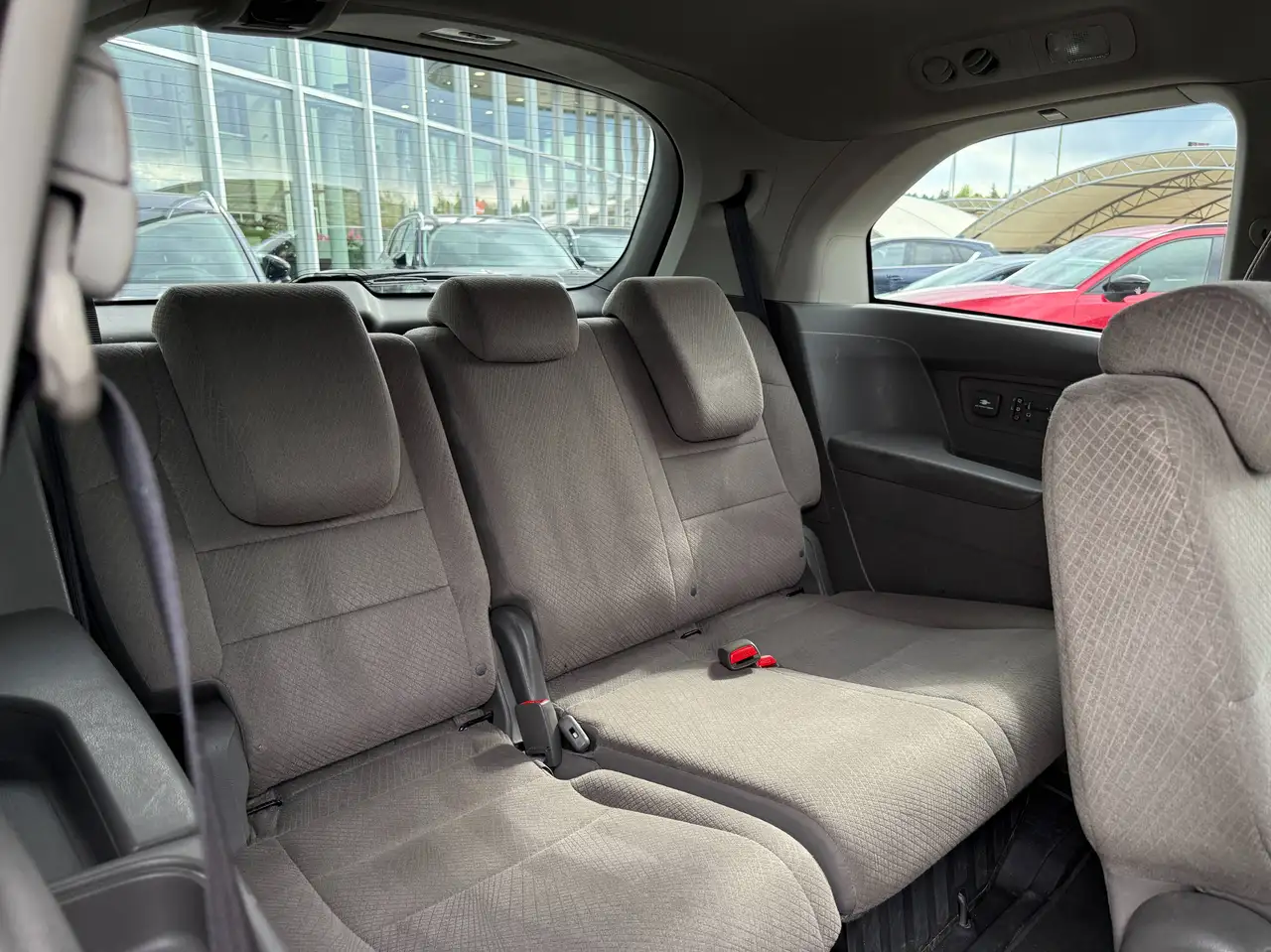 Honda Odyssey снимка Honda Odyssey