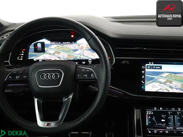 Audi SQ7 view 13