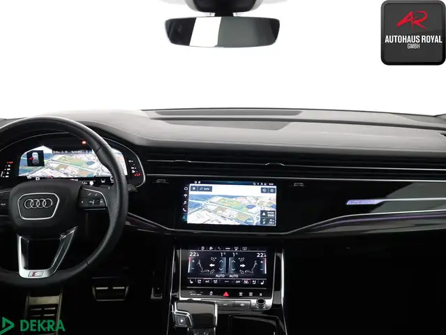 Audi SQ7 view 12