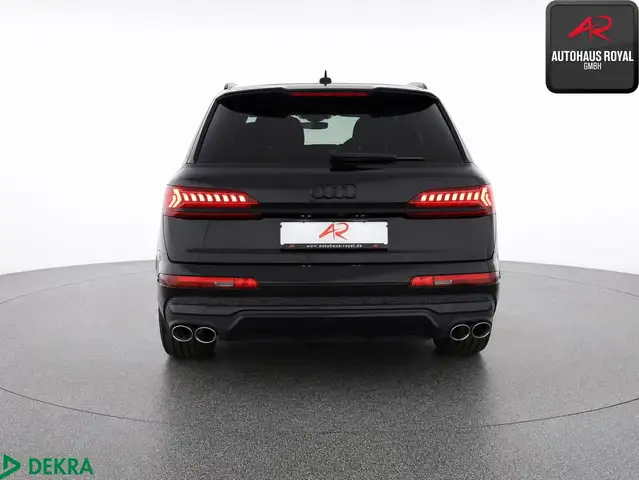 Audi SQ7 view 4