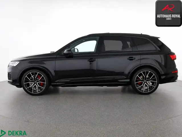 Audi SQ7 view 2