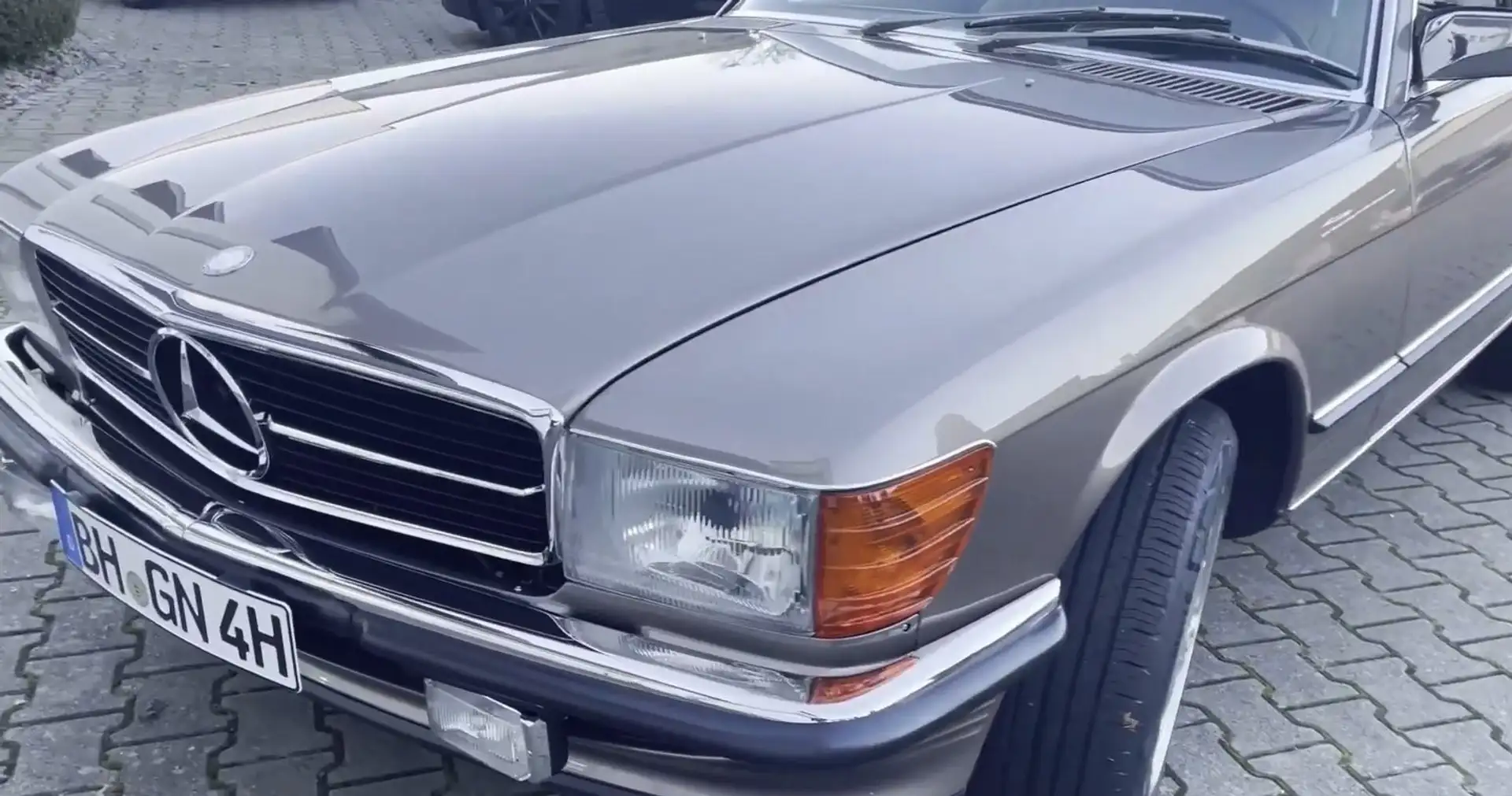 Mercedes-Benz SL 560 - 2