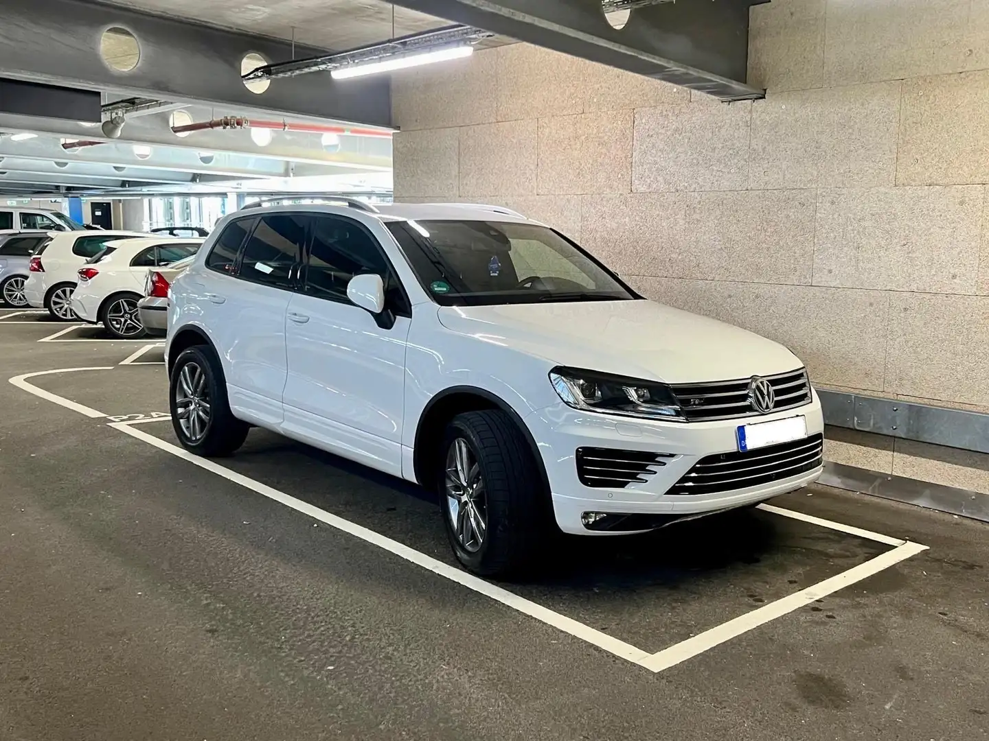 Volkswagen Touareg Weiß - 1