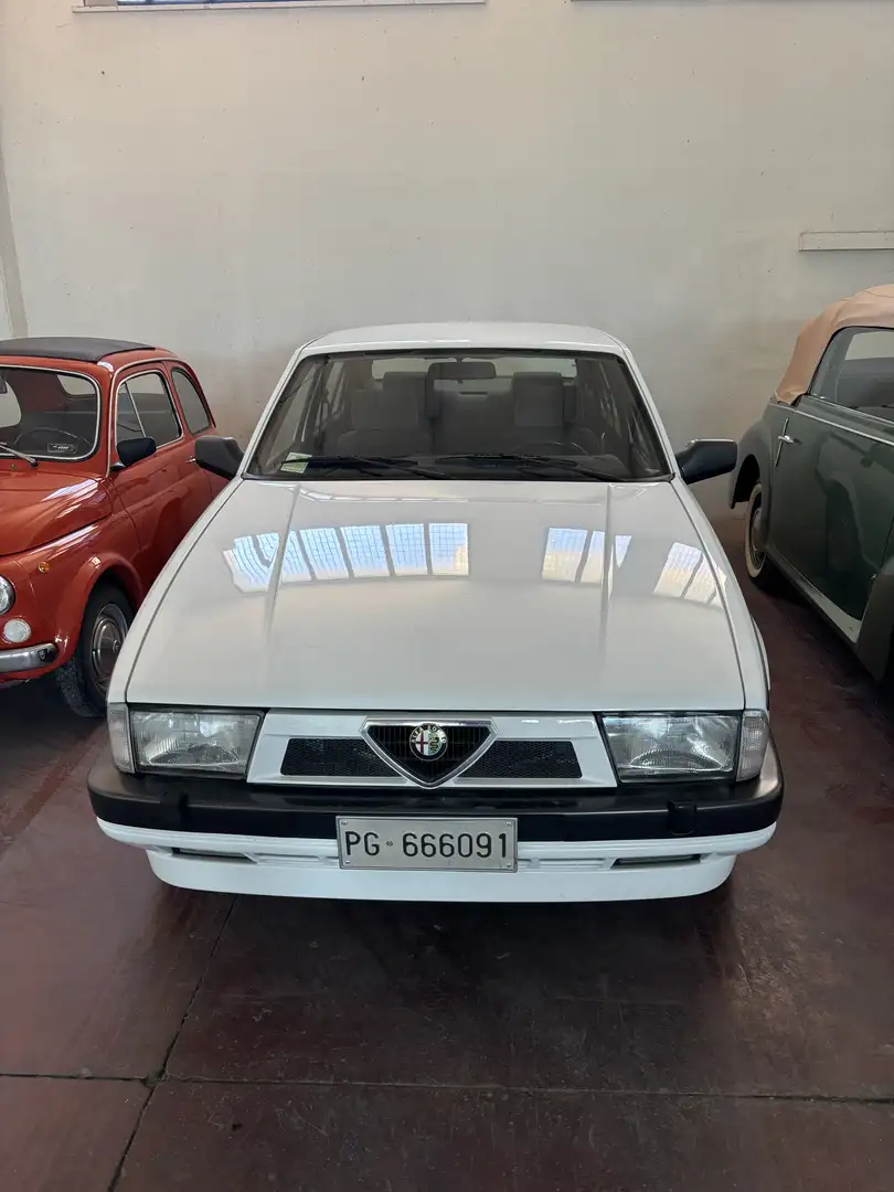 Alfa Romeo 75 2.0i ts - 1
