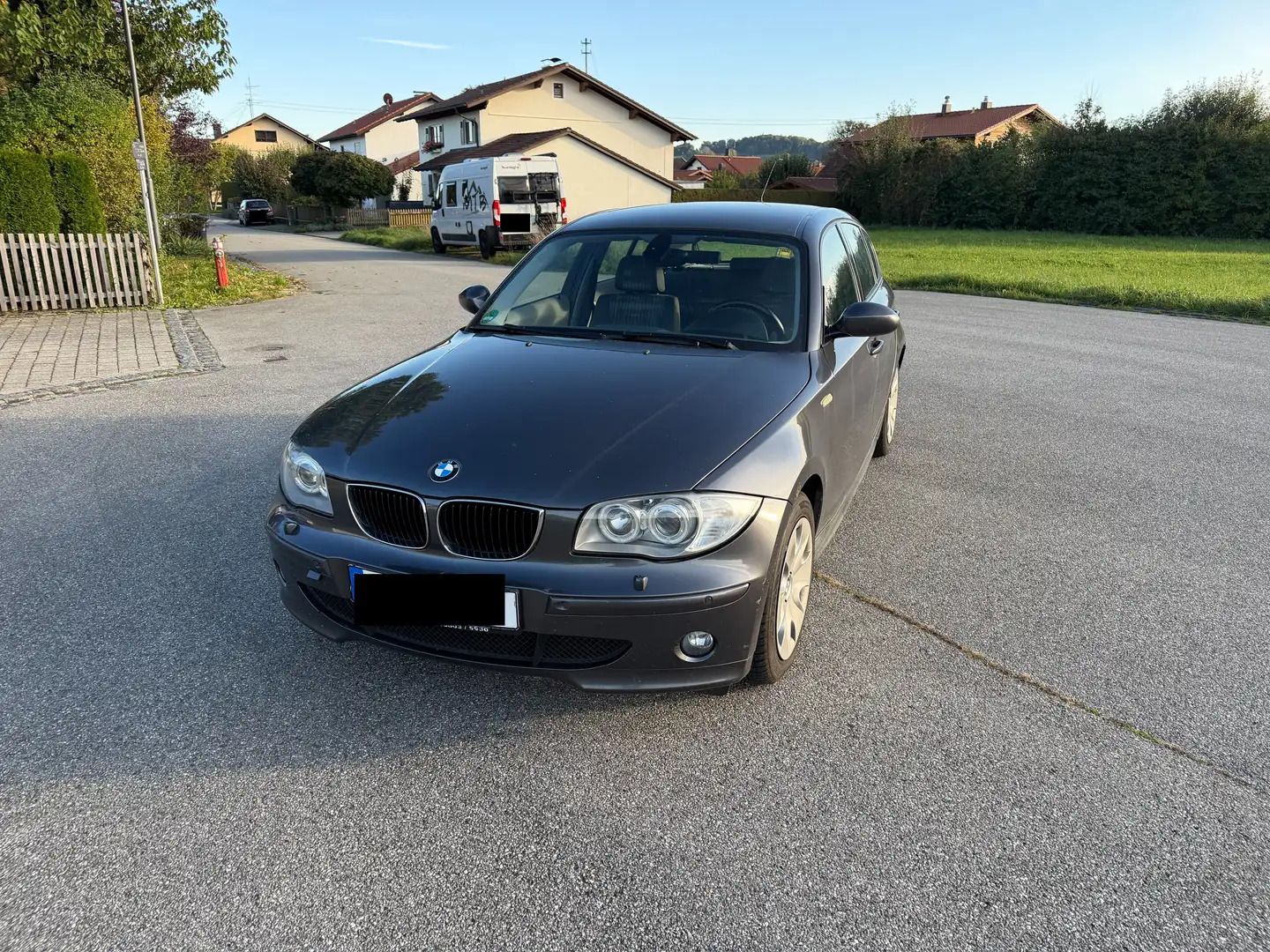 BMW 120 120d Grau - 2