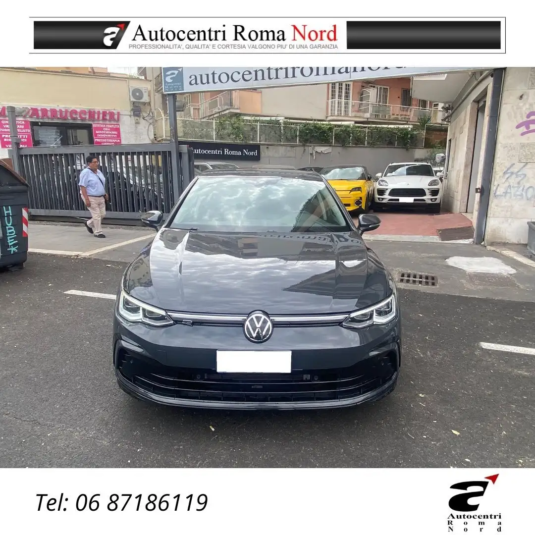 Volkswagen Golf Golf VIII 1.5 etsi evo R-Line 130cv dsg Grijs - 2