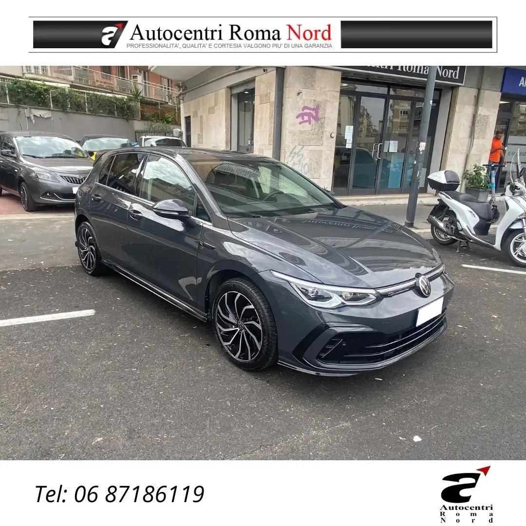 Volkswagen Golf Golf VIII 1.5 etsi evo R-Line 130cv dsg Grijs - 1