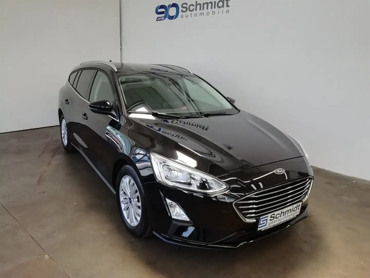 Ford Focus Traveller 1,5 EcoBlue Titanium Business Schwarz - 1