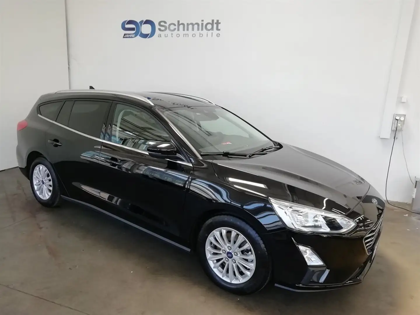 Ford Focus Traveller 1,5 EcoBlue Titanium Business Schwarz - 2