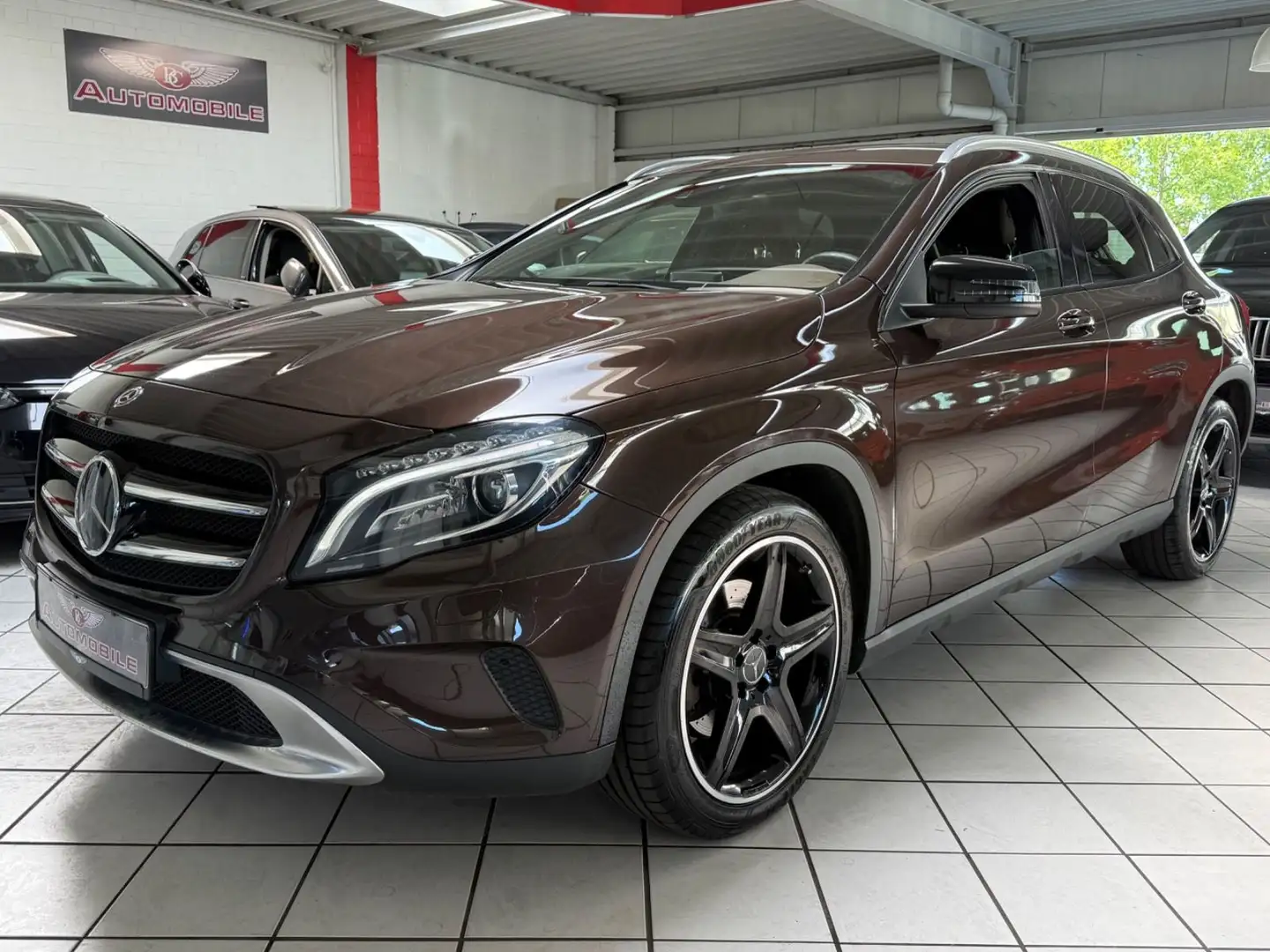 Mercedes-Benz GLA 250 GLA250 4Matic Edition 1 XENON NAVI KAM STANDHEIZ Коричневый - 1