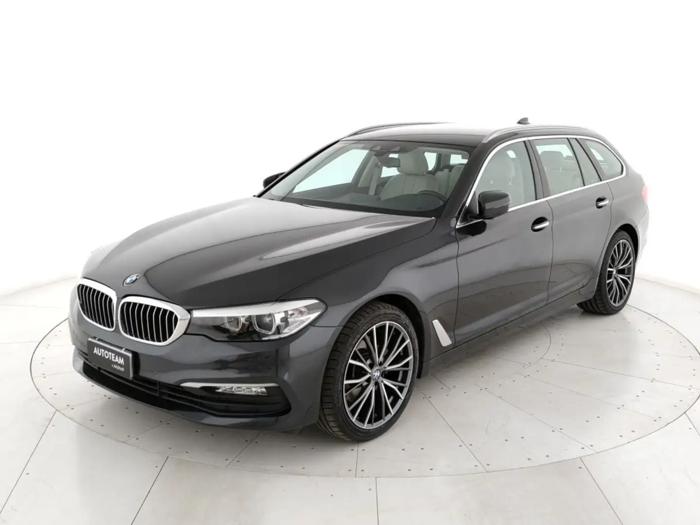 BMW 520 Serie 5 520d Touring Business auto Grey - 1