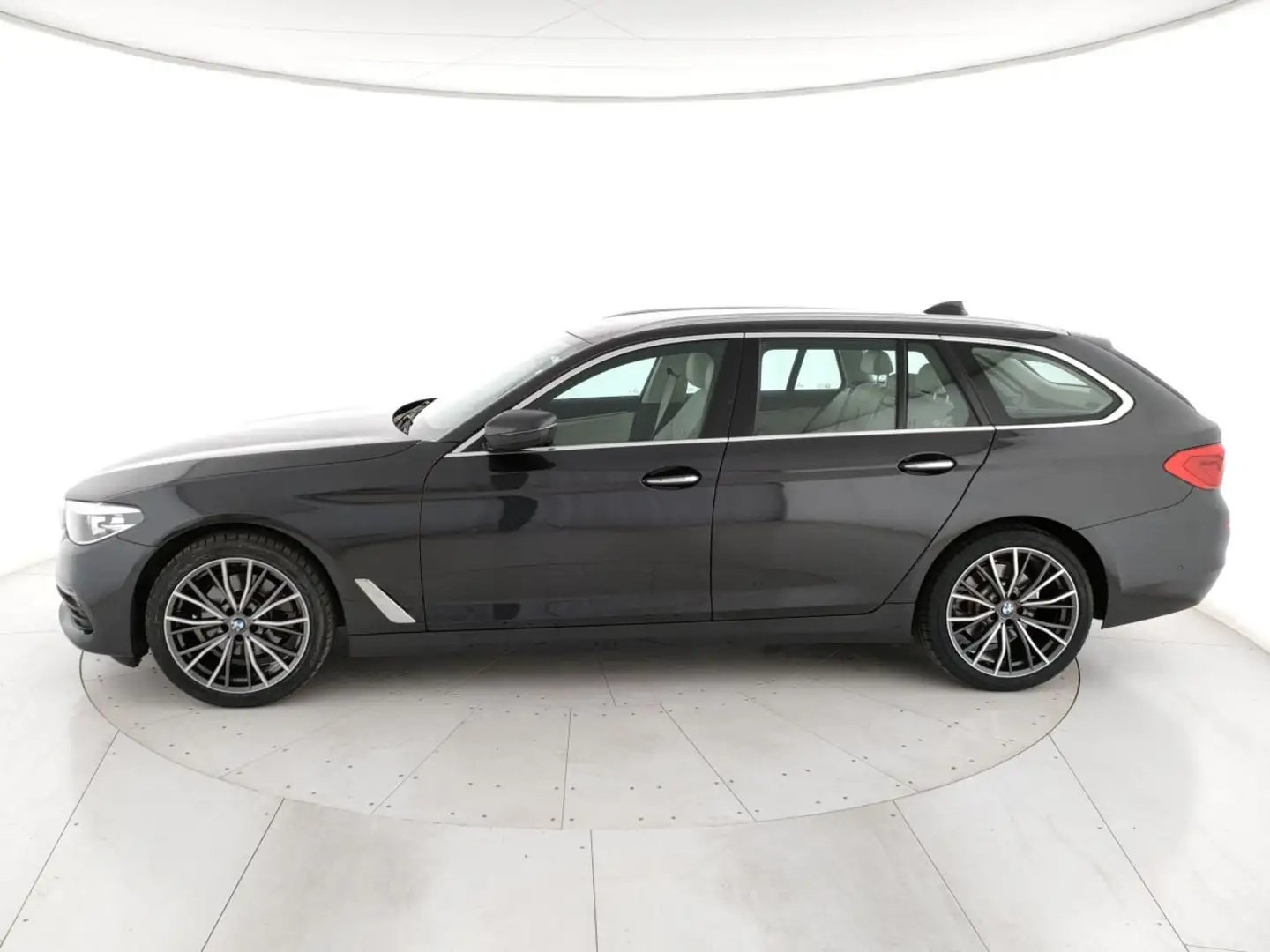 BMW 520 Serie 5 520d Touring Business auto Grey - 2