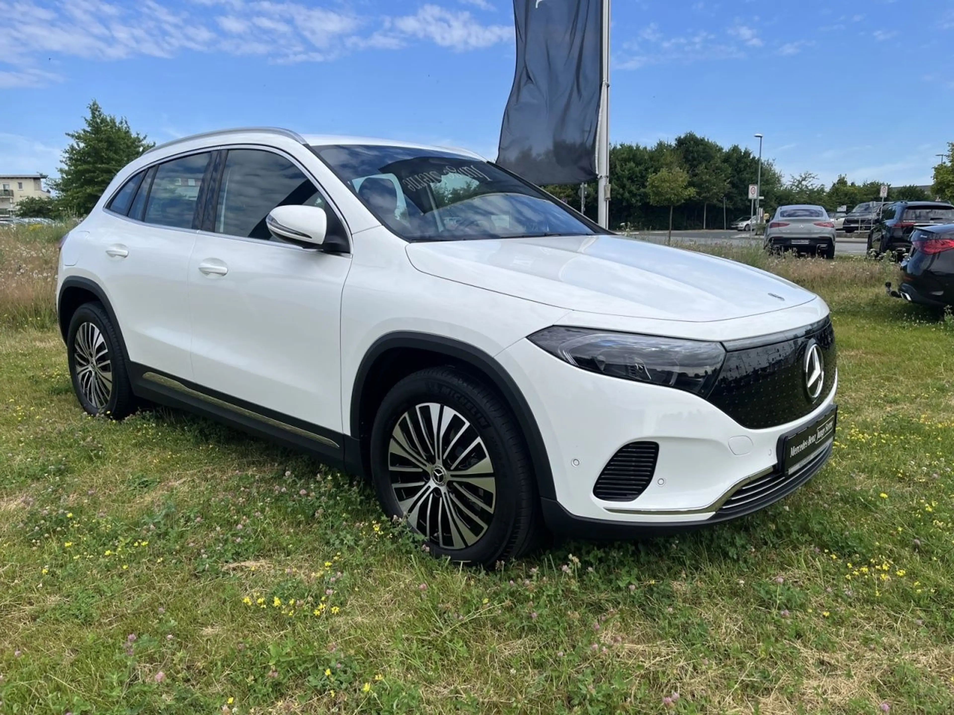Mercedes-Benz EQA 250+ PROGRESSIVE+TOTW+AMBIENTE+ILS+DISTRONIC — photo 4