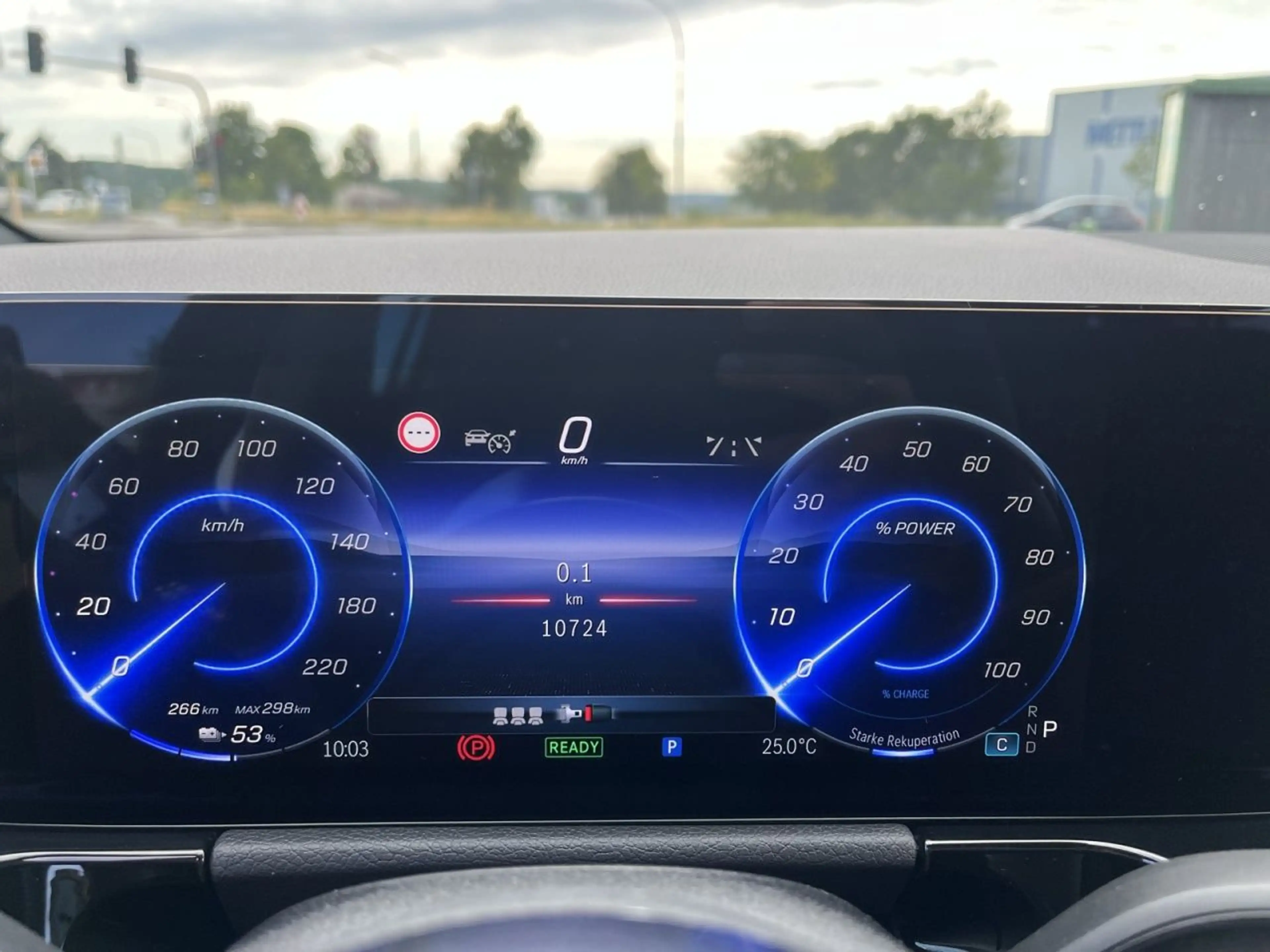 Mercedes-Benz EQA 250+ PROGRESSIVE+TOTW+AMBIENTE+ILS+DISTRONIC — photo 12