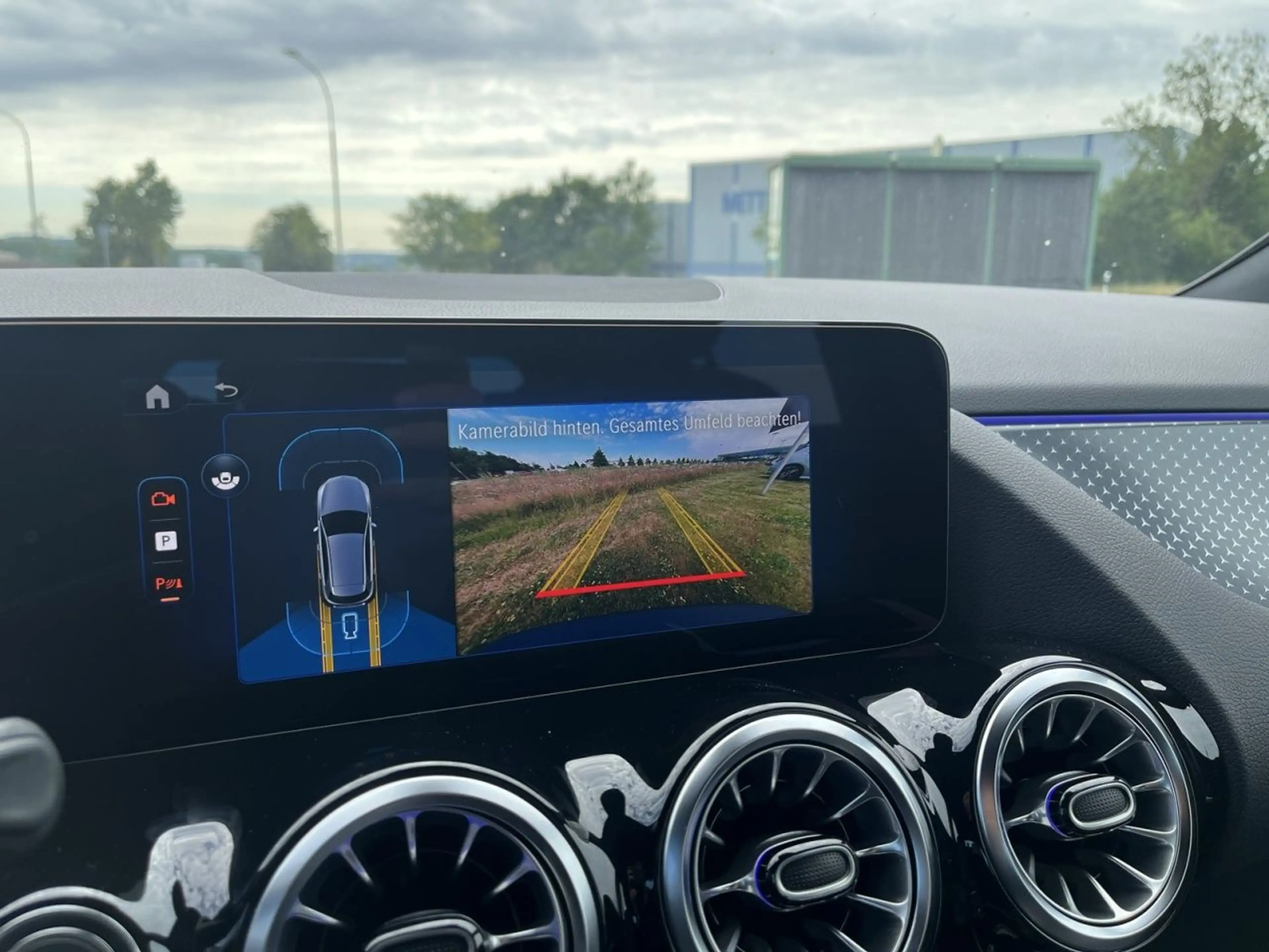 Mercedes-Benz EQA 250+ PROGRESSIVE+TOTW+AMBIENTE+ILS+DISTRONIC — photo 14