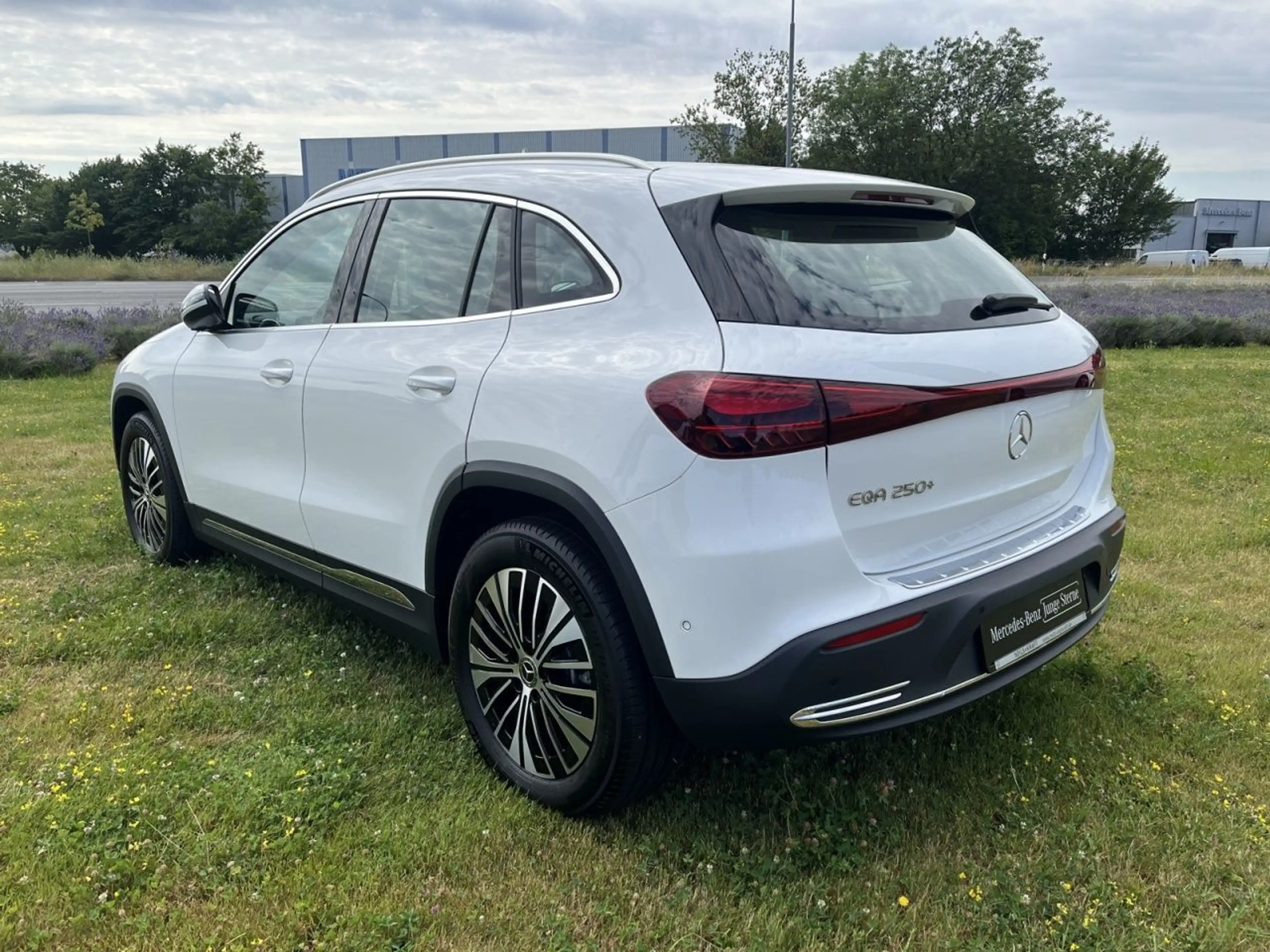 Mercedes-Benz EQA 250+ PROGRESSIVE+TOTW+AMBIENTE+ILS+DISTRONIC — photo 7