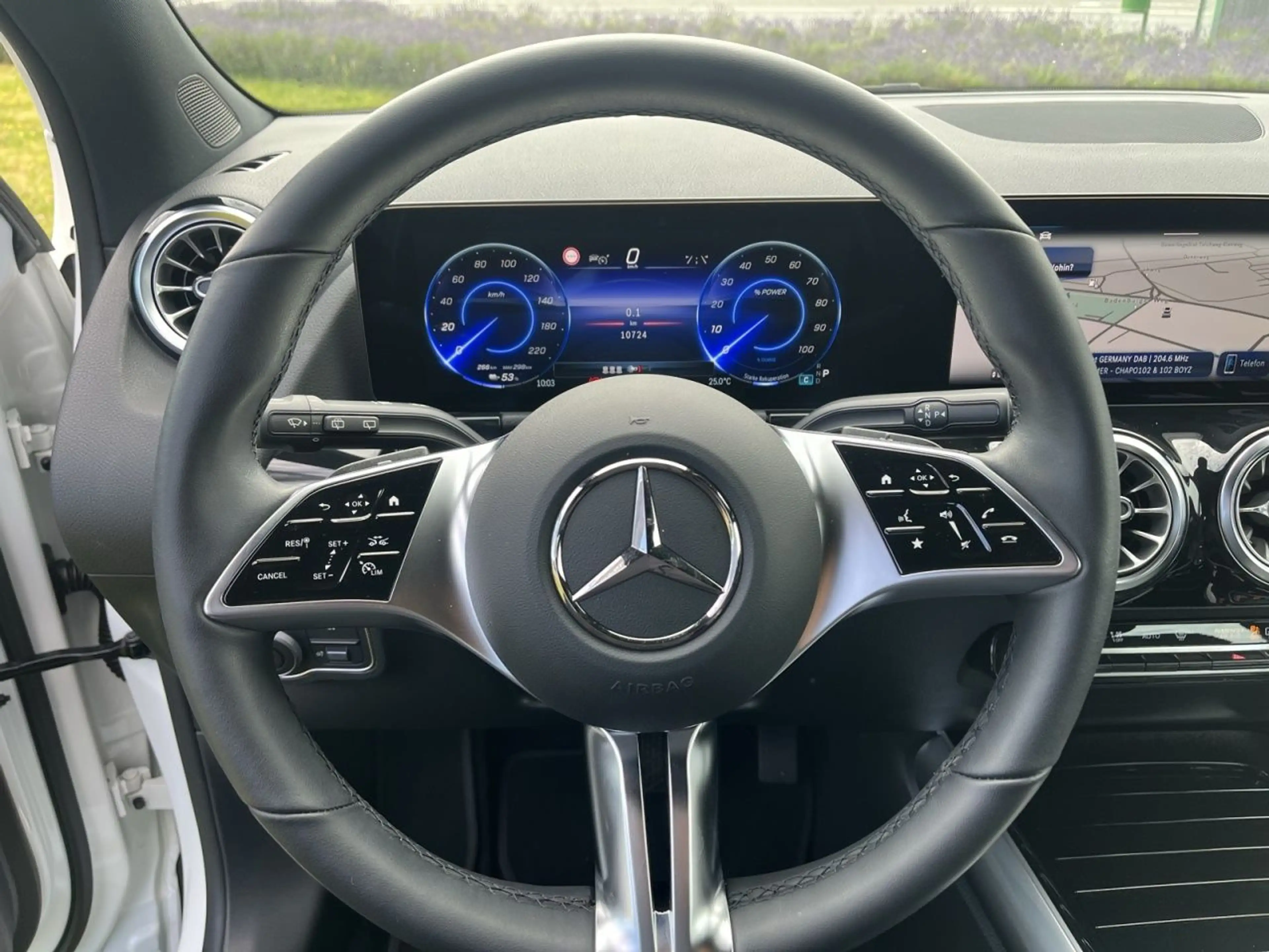 Mercedes-Benz EQA 250+ PROGRESSIVE+TOTW+AMBIENTE+ILS+DISTRONIC — photo 11