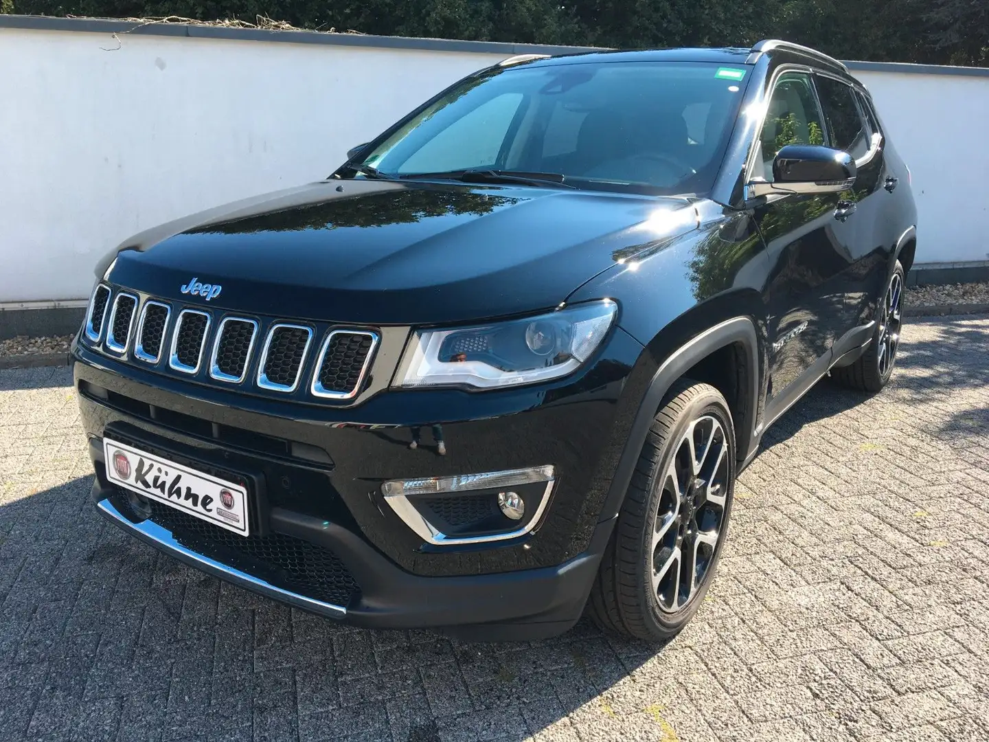 Jeep Compass 1.4 MultiAir 103kW Limited MY20 Alpine Schwarz - 2