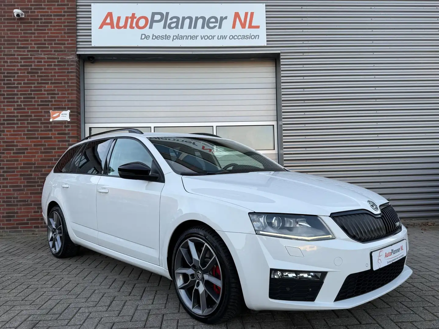 Skoda Octavia 2.0 TSI RS! 220PK! Clima! Cruise! Xenon! Weiß - 1