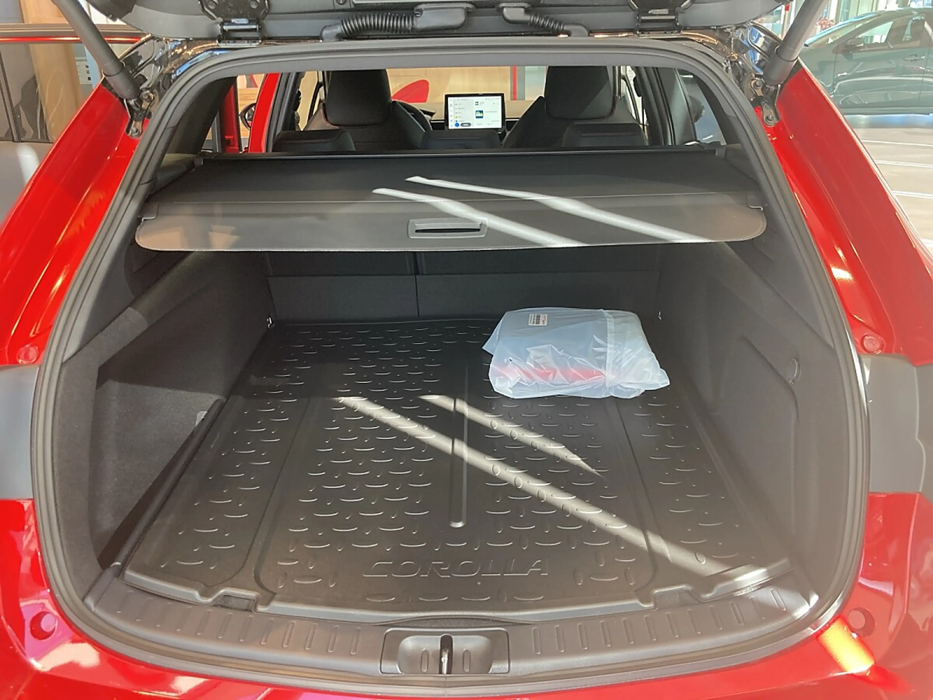 Toyota Corolla 2,0 Touring Sports Hybrid GR-Sport — photo 13