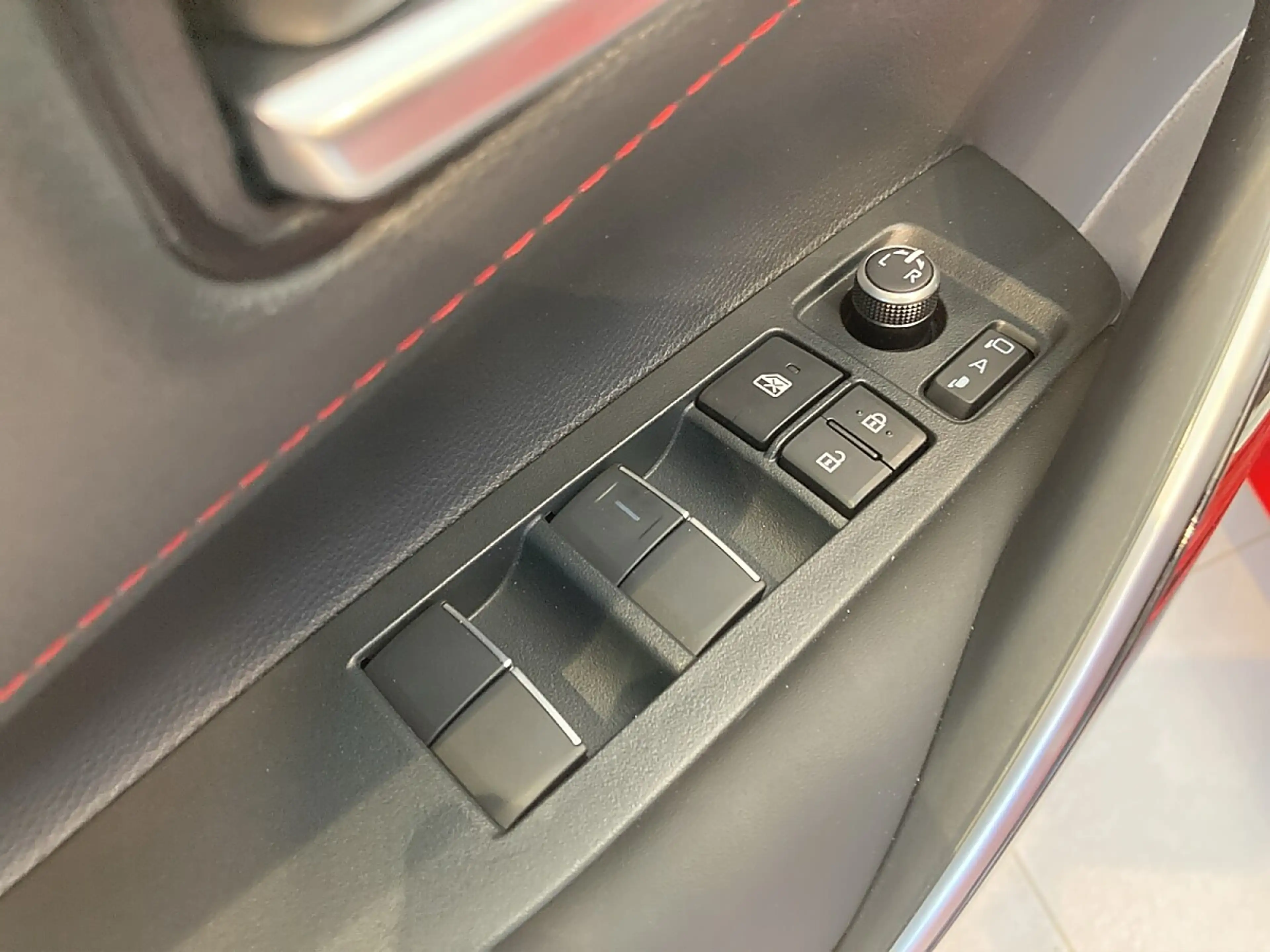 Toyota Corolla 2,0 Touring Sports Hybrid GR-Sport — photo 14