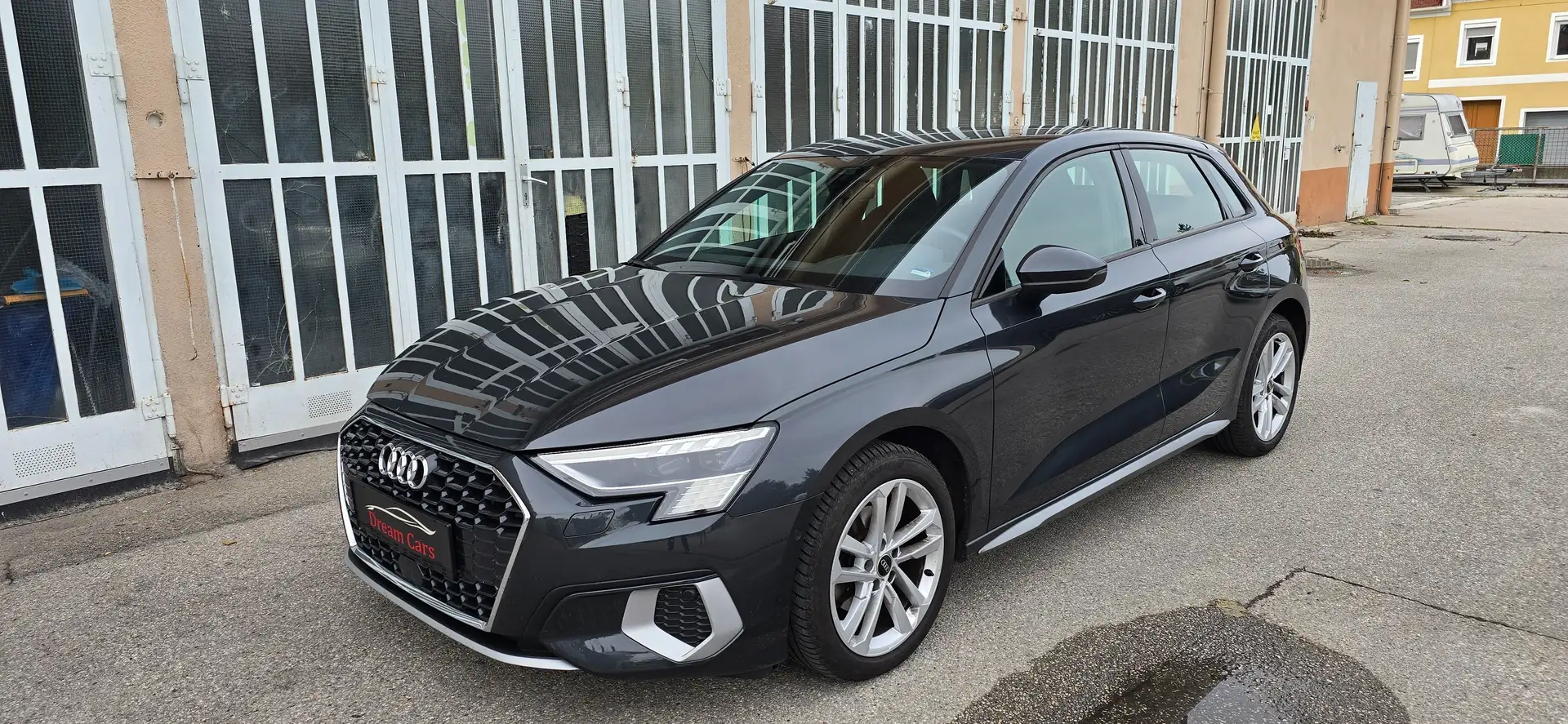Audi A3 35 TDI S-tronic *Matrix*Navi*Kamera*Virtual Tacho* Grau - 1