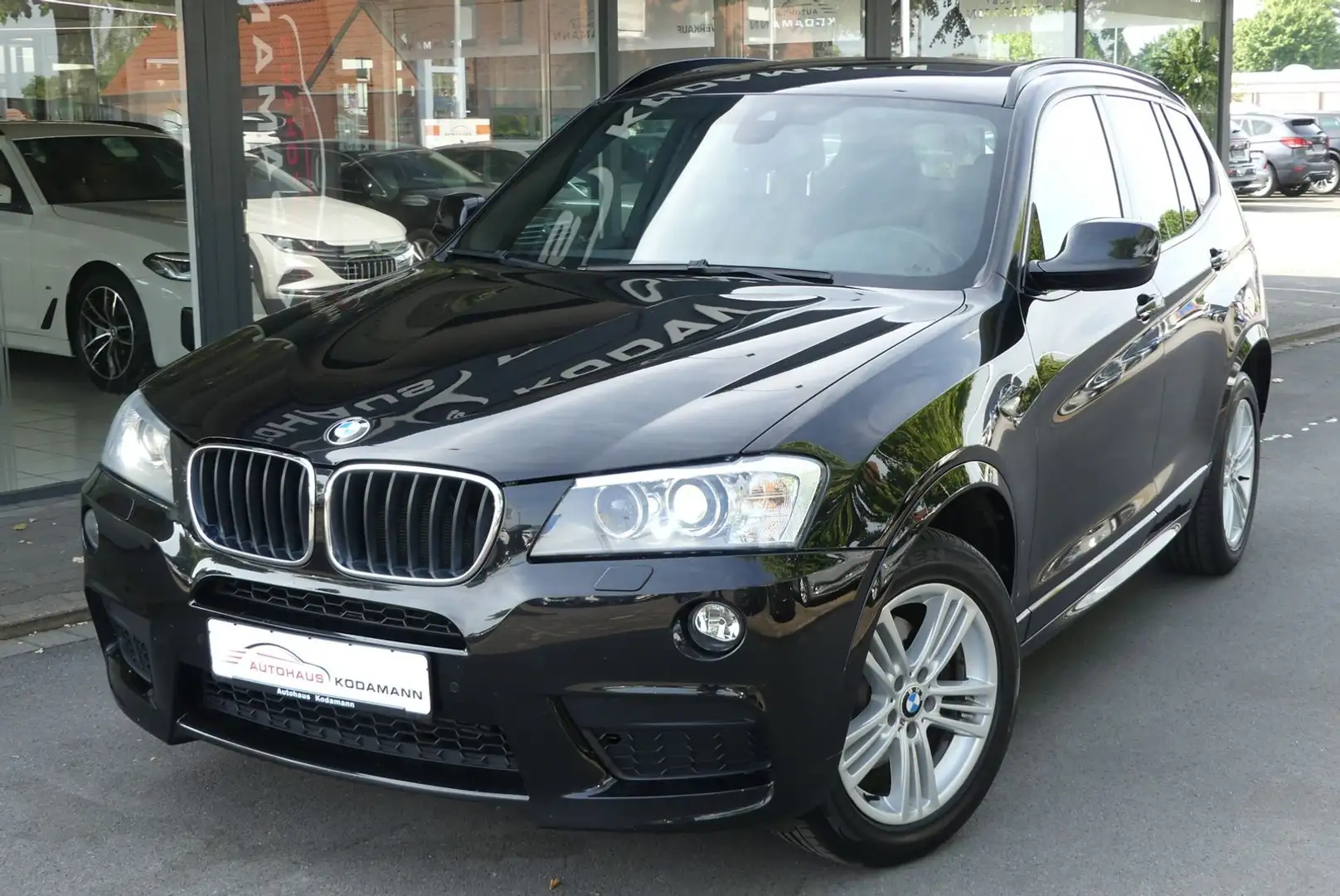 BMW X3 xDrive 20d*M-Sportpaket*Leder*HUD*Pano*18"Alu Black - 2