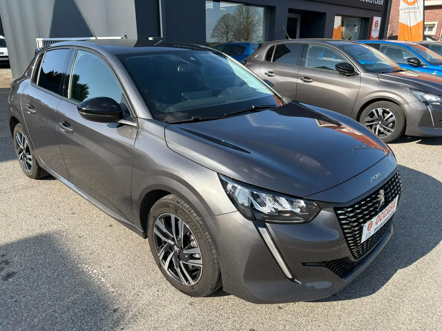 Peugeot 208 1.2 PureTech Allure 100 pk Automaat Grijs - 1