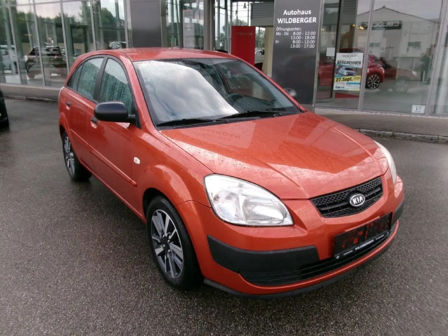 Kia Rio Rio 1,4i !!! gepflegter ERSTBESITZ !!! VERMITTLUNG Orange - 1