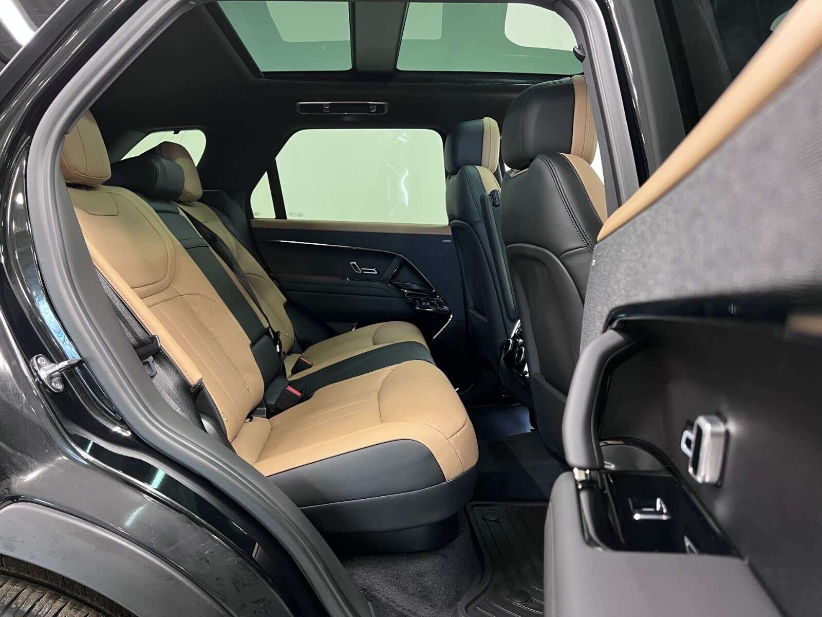 2026 Land Rover Range Rover Sport P400 DYNAMIC HSE thumb 22
