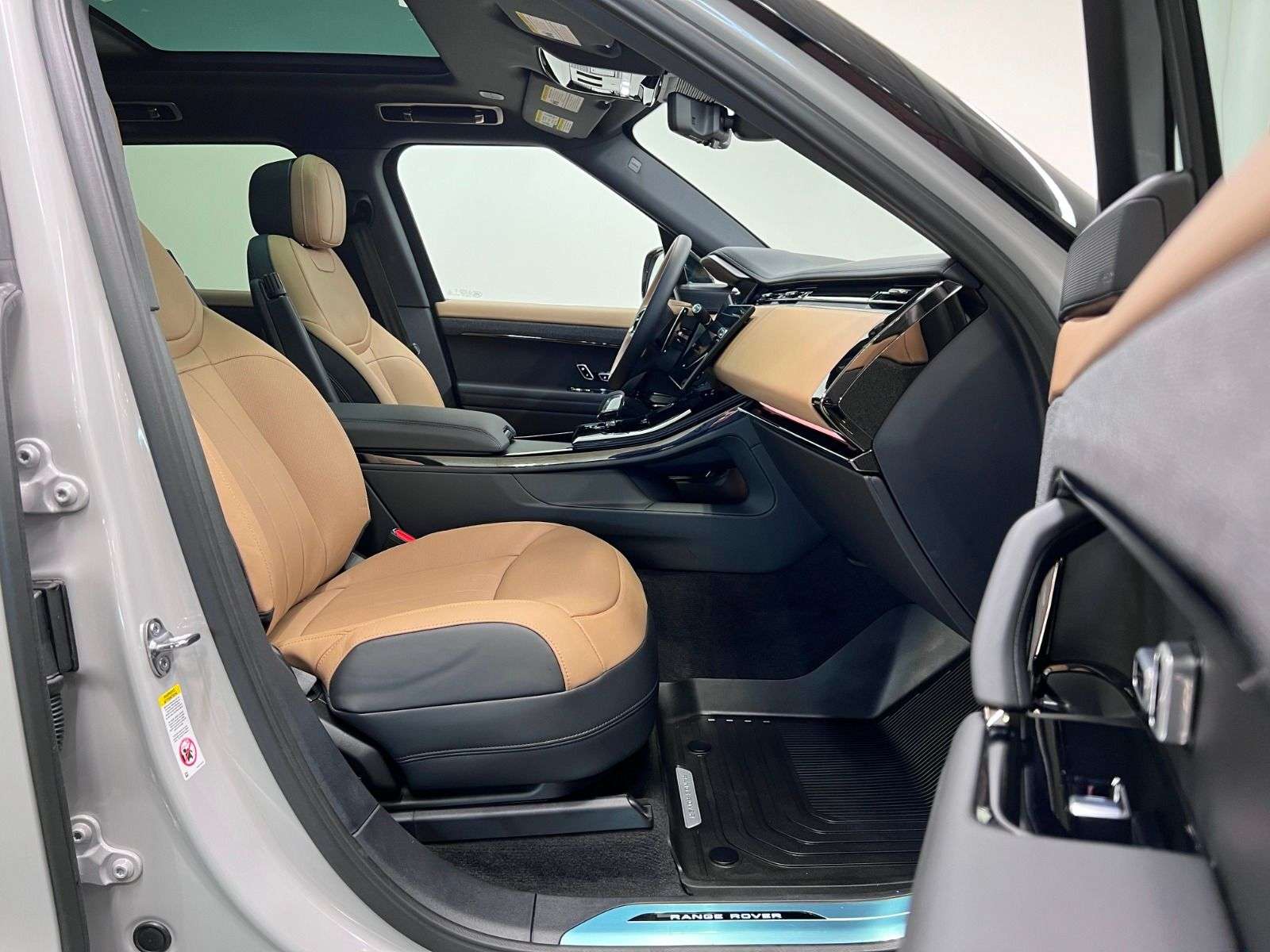 2026 Land Rover Range Rover Sport P400 DYNAMIC HSE thumb 24