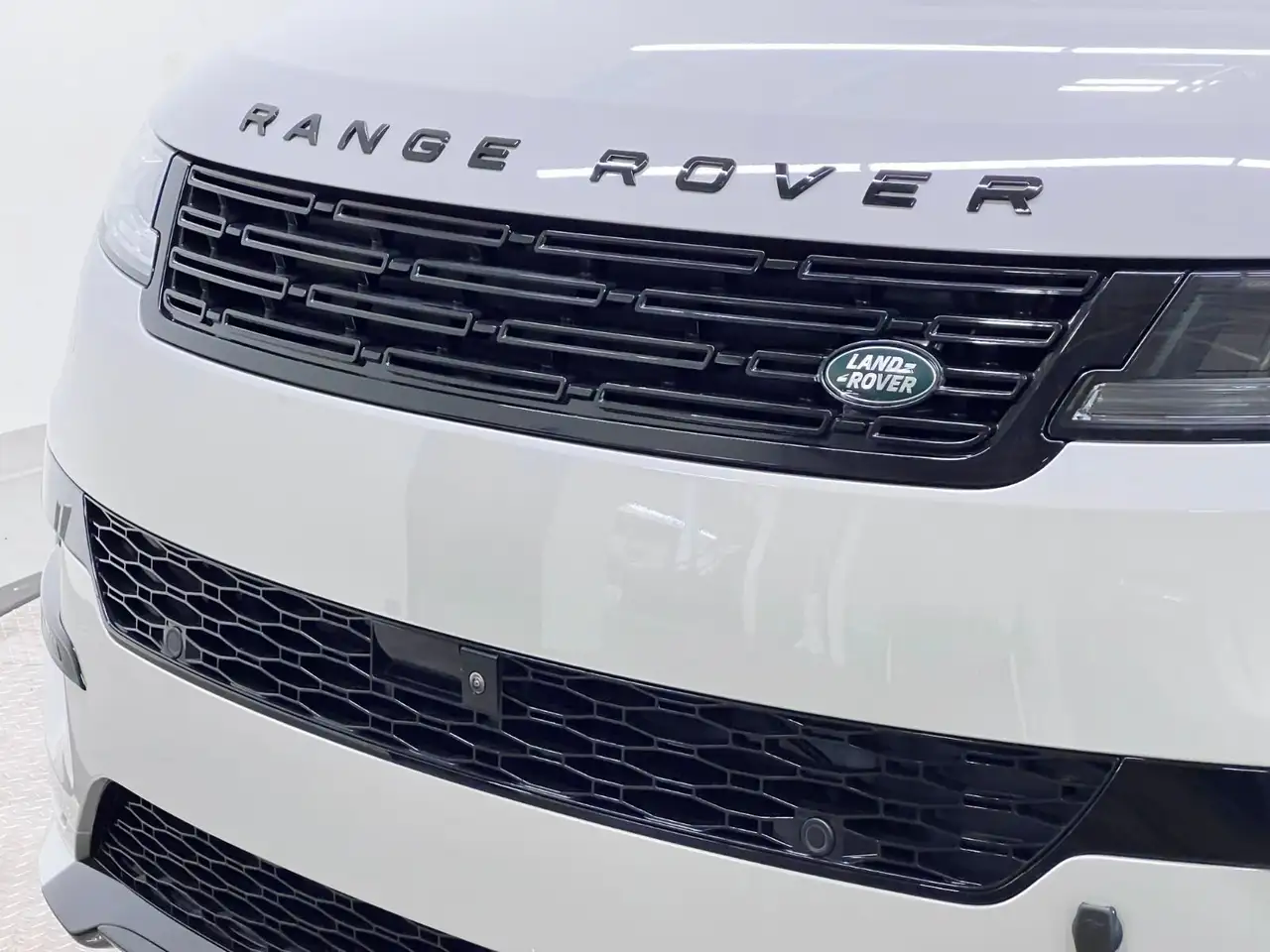 Land Rover Range Rover Sport снимка Land Rover Range Rover Sport
