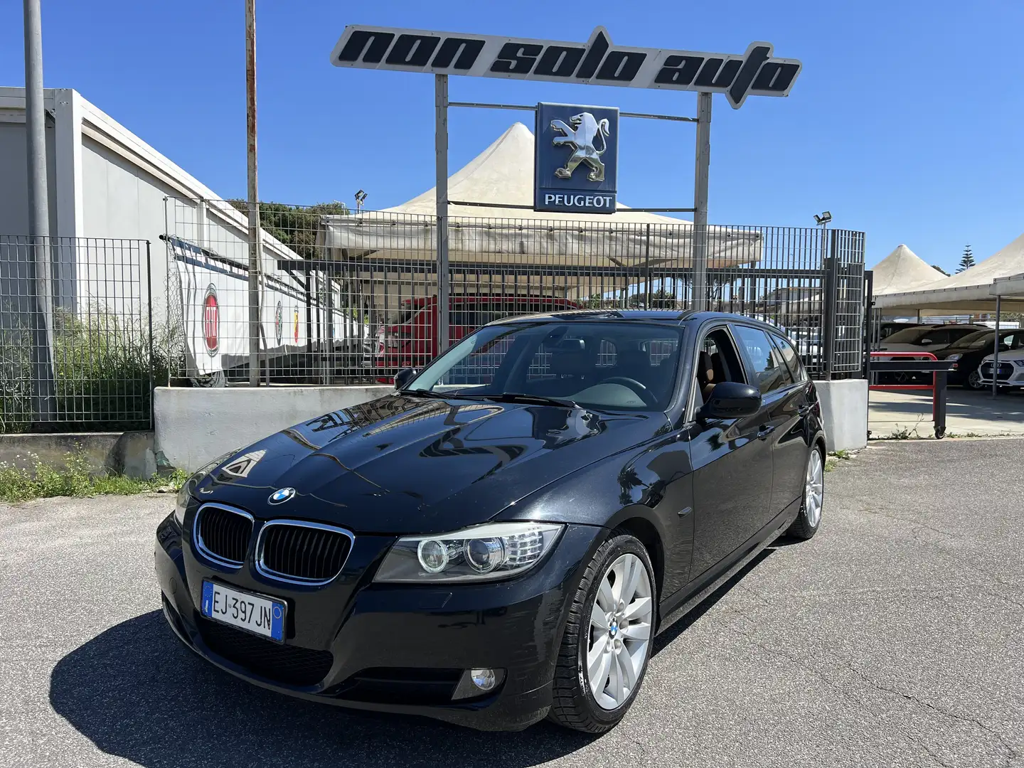 BMW 318 d Touring 2.0 Futura c/pelle 143cv Negro - 1