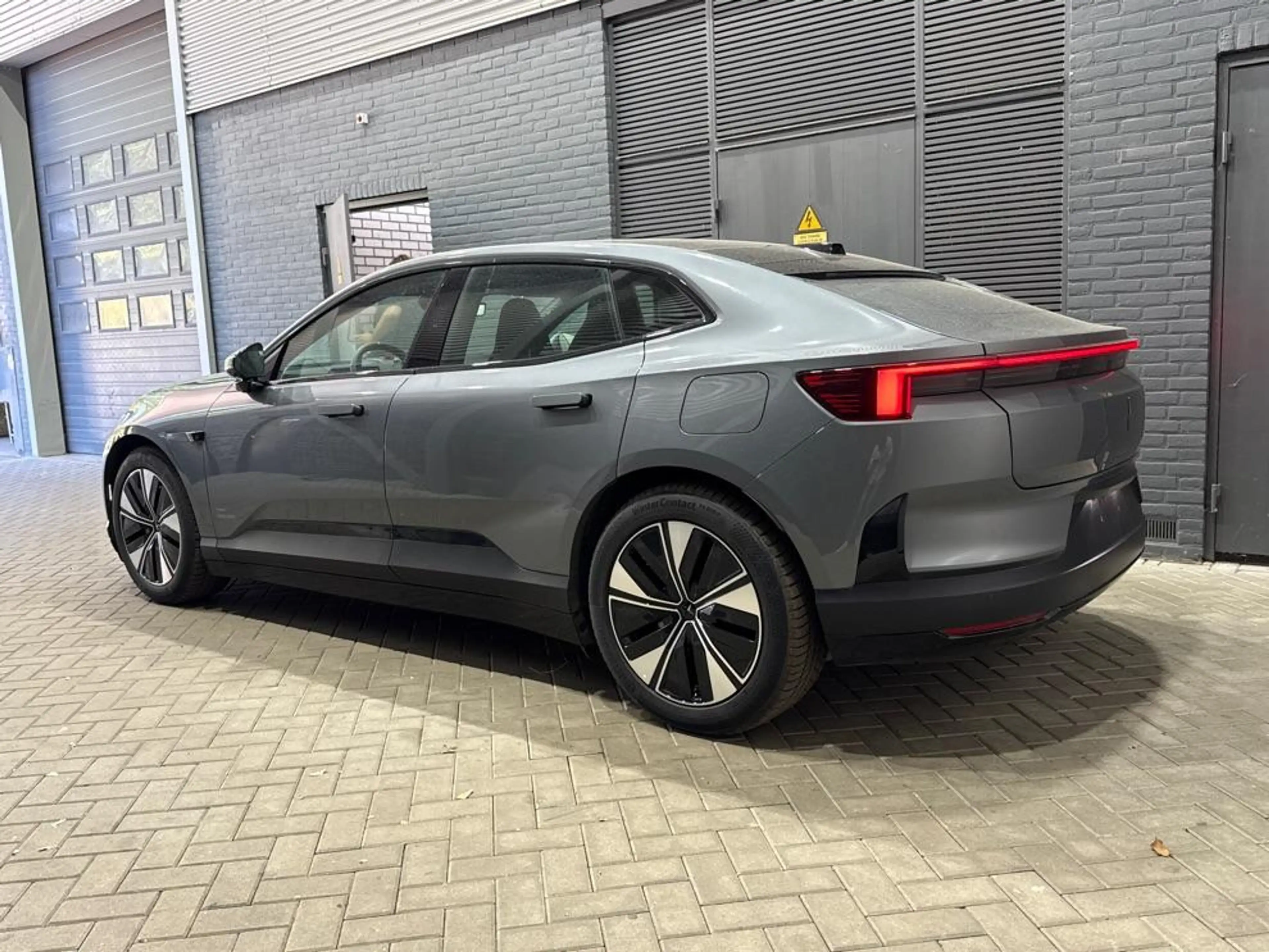 Polestar 4 Long Range Single motor Plus 100 kWh | ACC | Pilot — photo 3