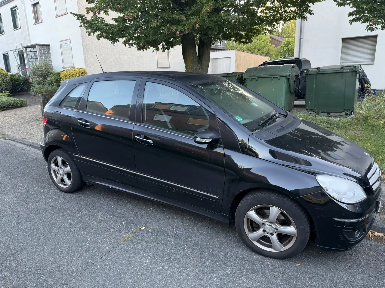 Mercedes-Benz B 150 — photo 1 of 5