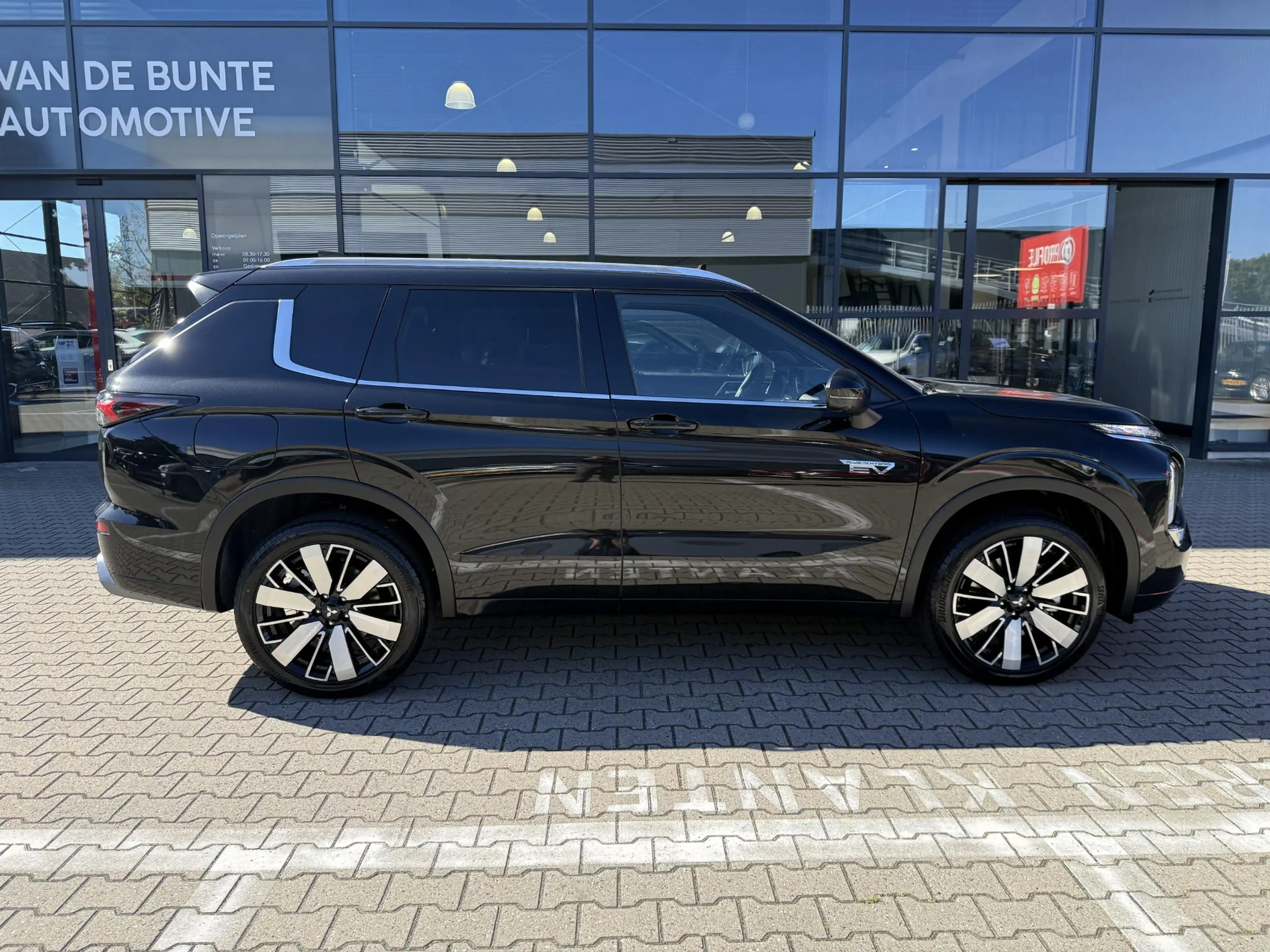 Mitsubishi Outlander 2.4 PHEV Instyle *Nieuwe Auto!* — photo 6