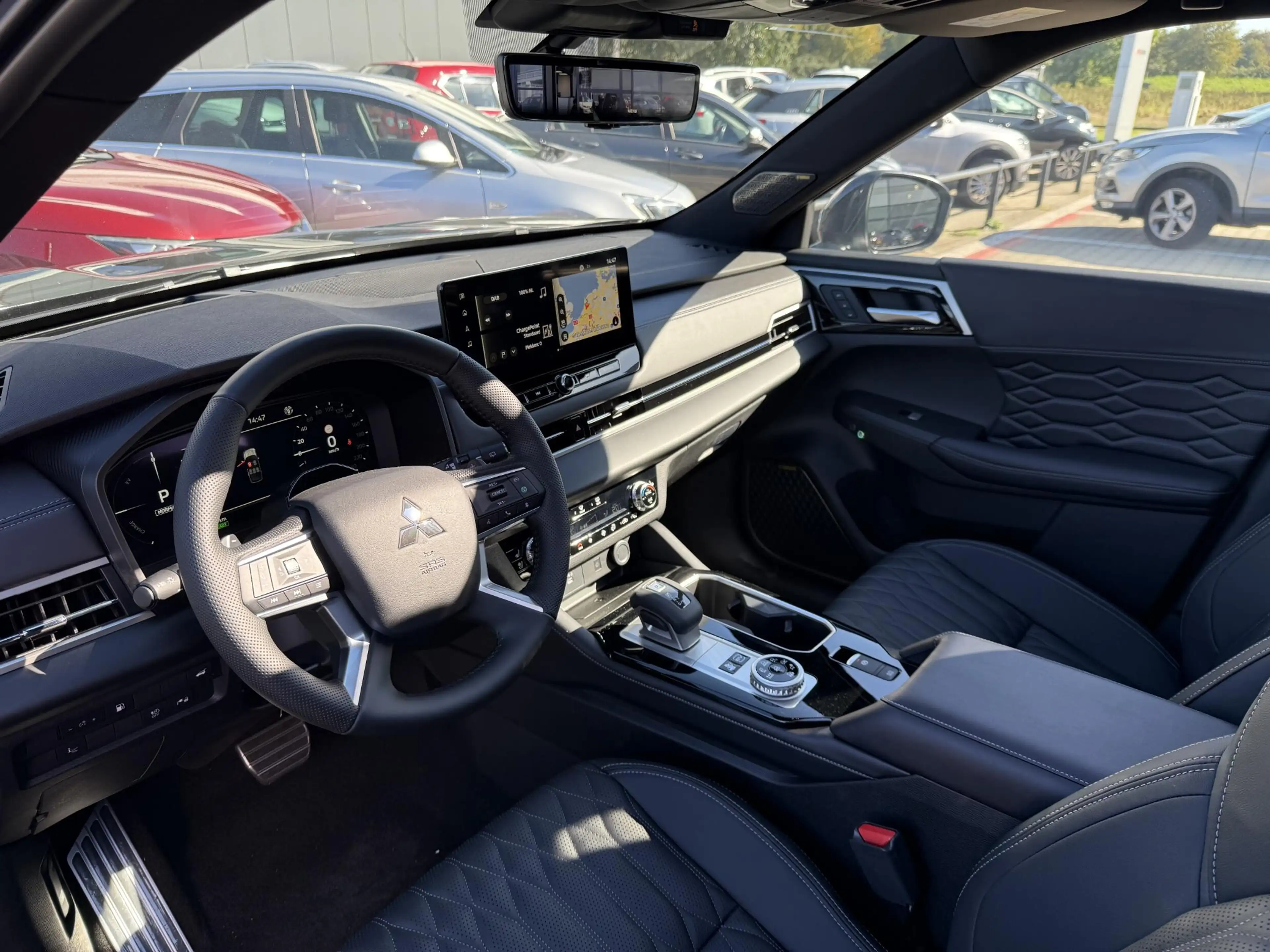 Mitsubishi Outlander 2.4 PHEV Instyle *Nieuwe Auto!* — photo 7