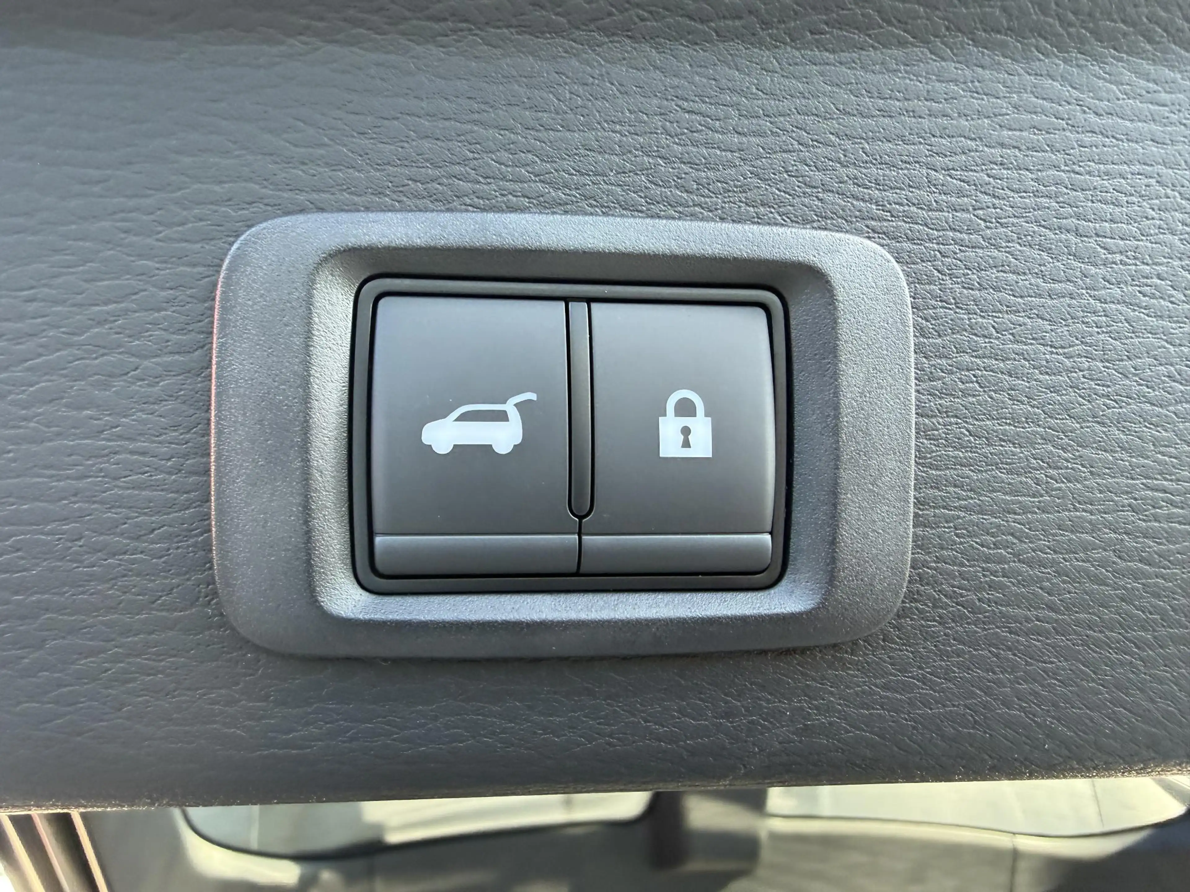 Mitsubishi Outlander 2.4 PHEV Instyle *Nieuwe Auto!* — photo 14