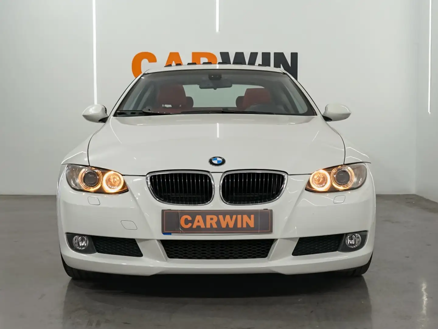 BMW 320 320d Coupé Weiß - 2