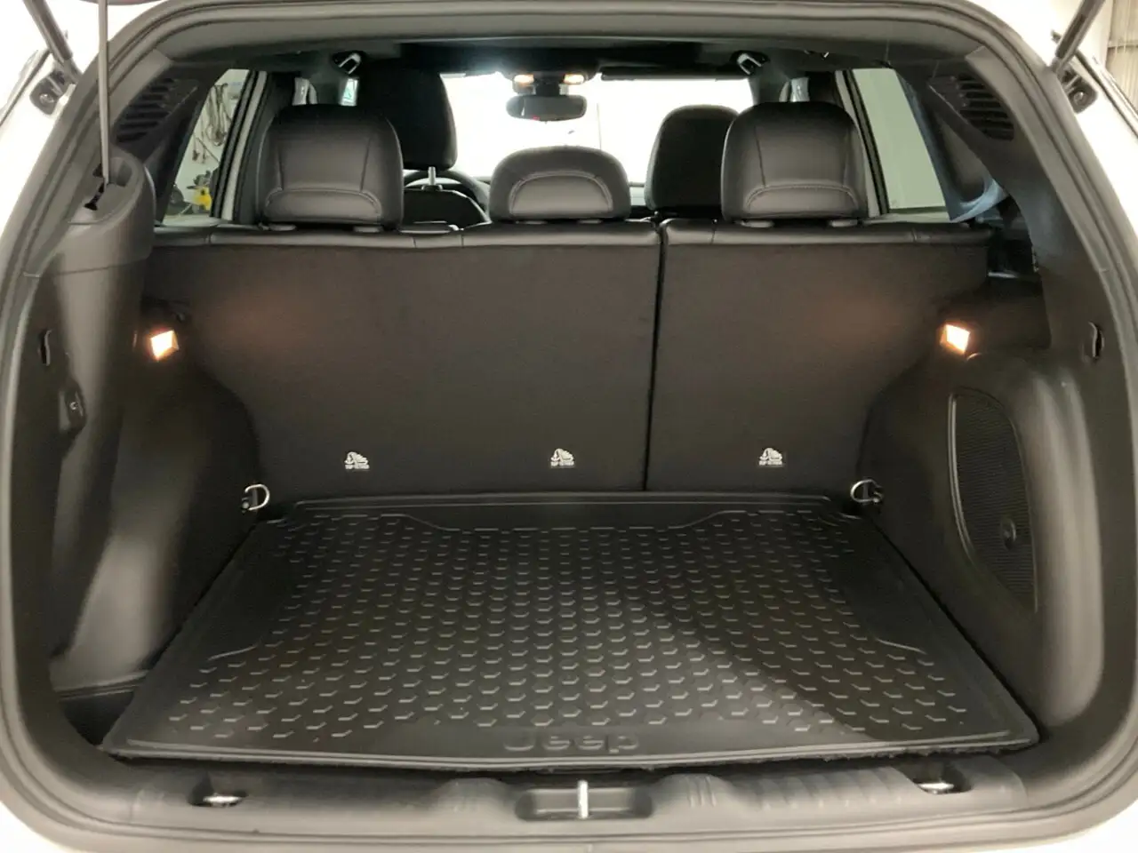 Jeep Compass снимка Jeep Compass
