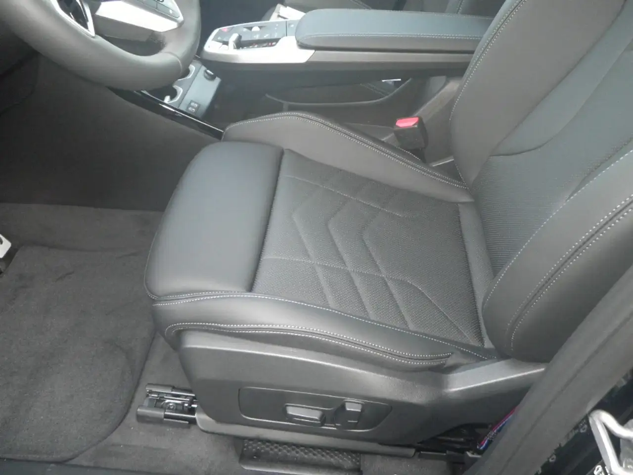 BMW X1 sDrive20d Sportpaket AD Navi Digitales Cockpit Mem 8