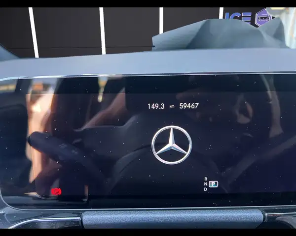 Mercedes-Benz GLA view 12