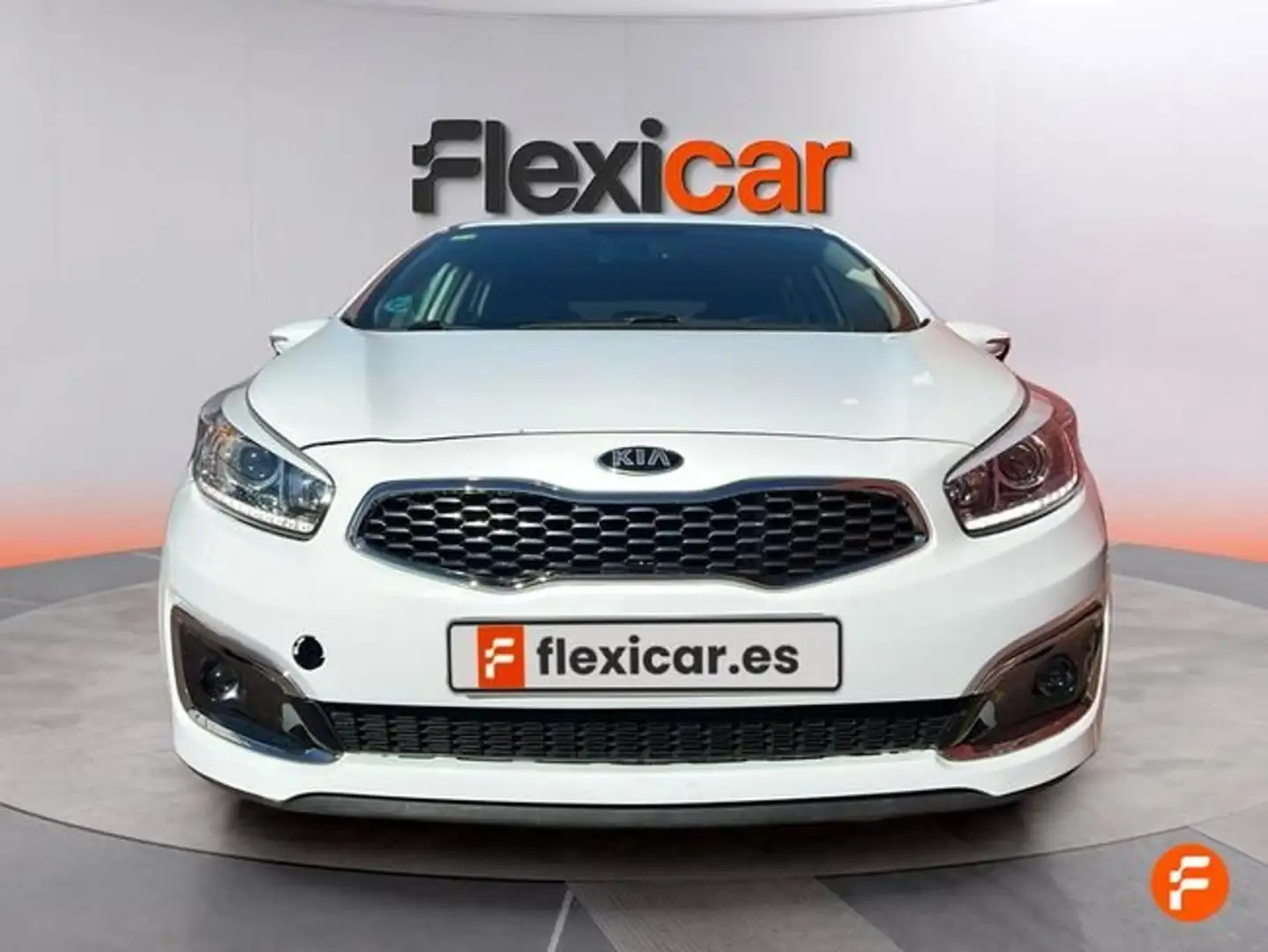 Kia Ceed / cee'd 1.6 CRDI Launch Edition 136 Blanco - 2